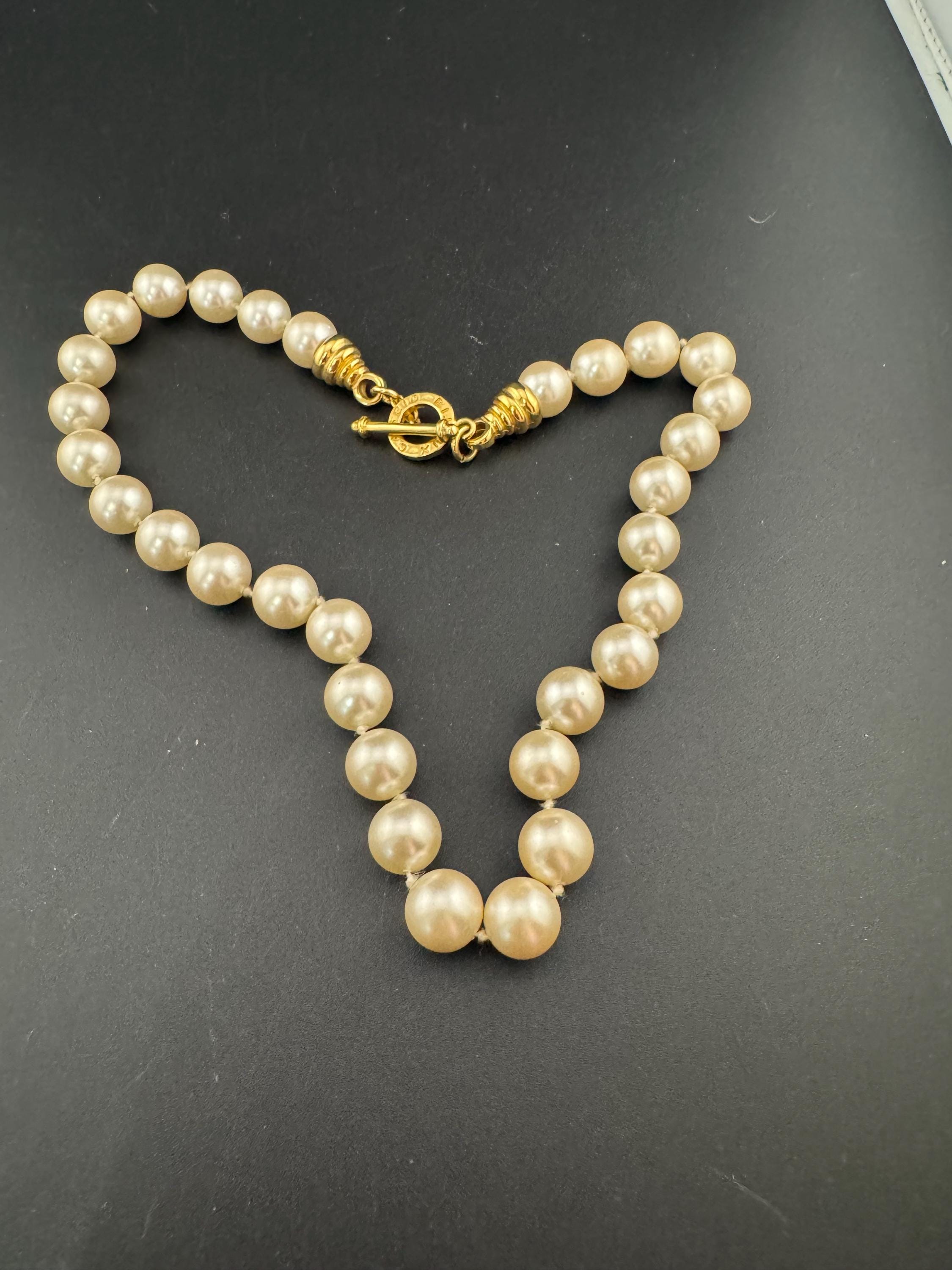Signed bijoux Cassio Italian high end vintage gold tone choker necklace with large faux pearls