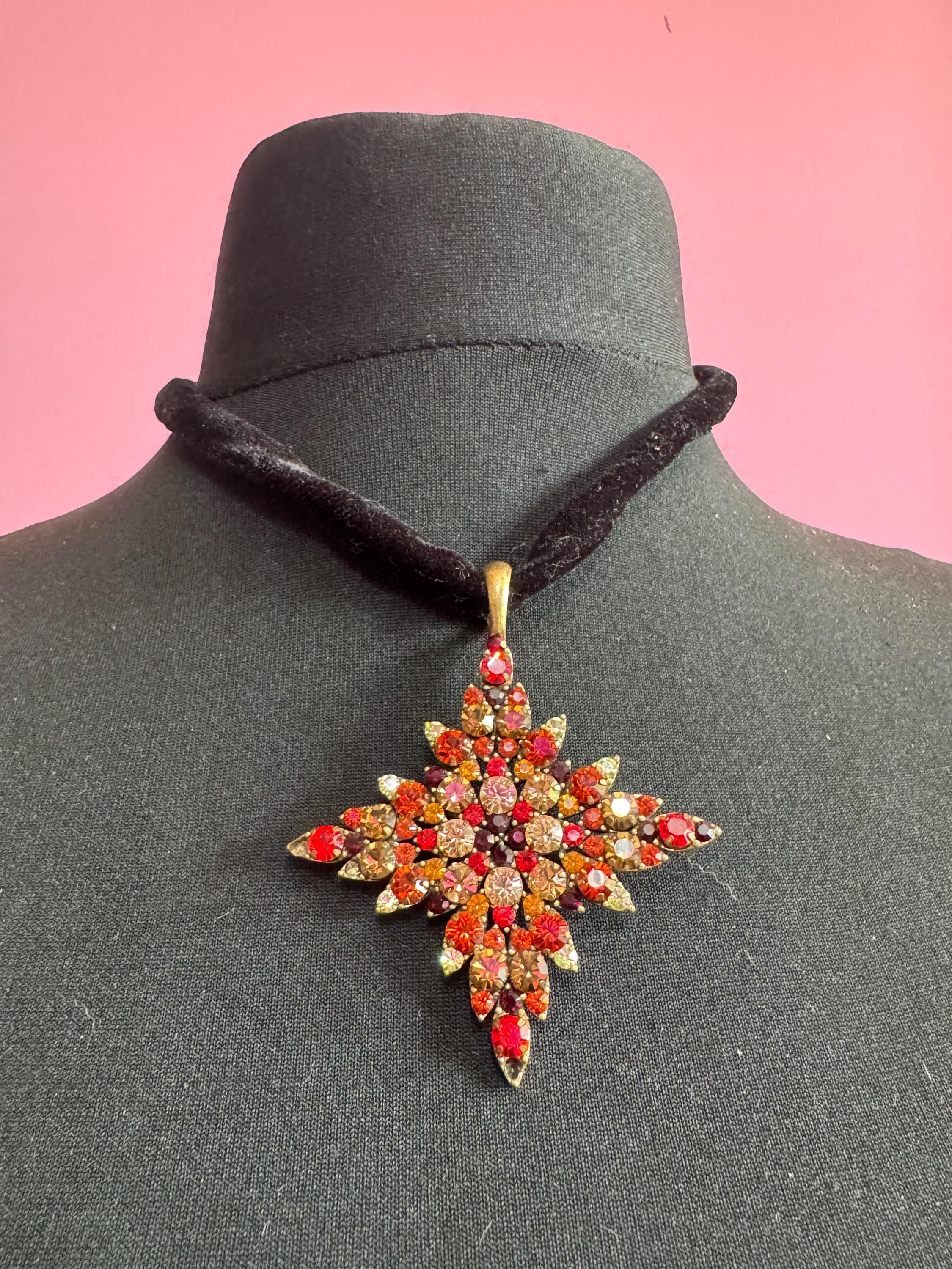 Signed Senso Di Donna black rope chain large red orange pink rhinestone diamanté diamond shaped pendant necklace adj