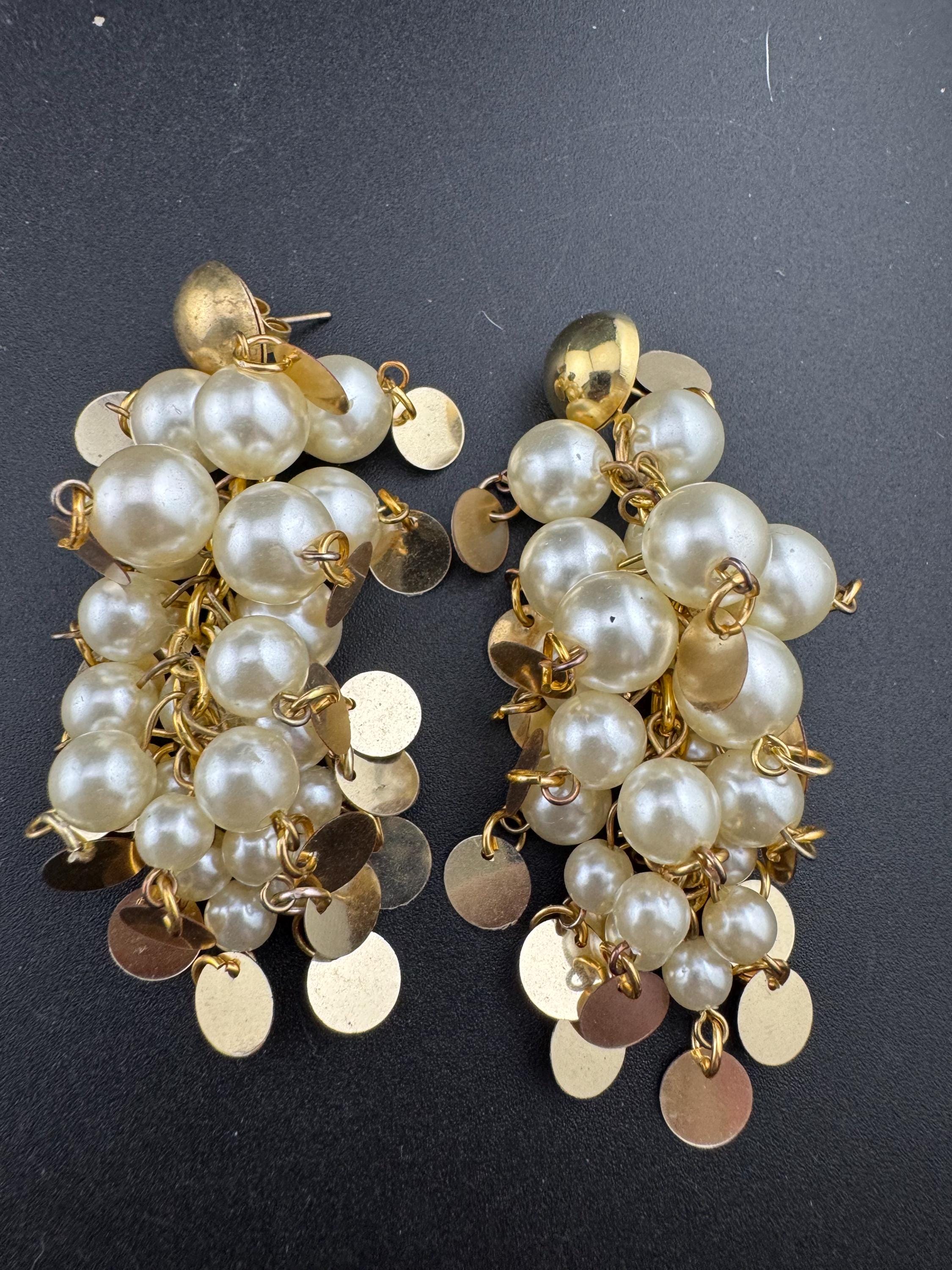 Retro white Pearl 7cm Cluster long Drop Dangle Earrings for pierced ears 1980s 1990s lightweight