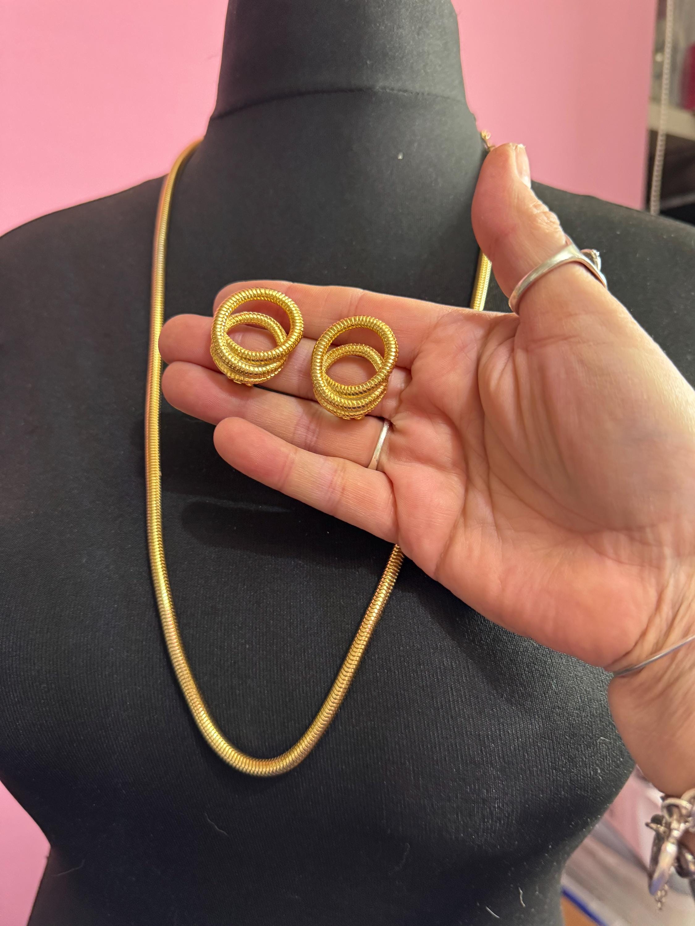 Vintage long round tube mesh link gold tone long chain necklace and matching earring set