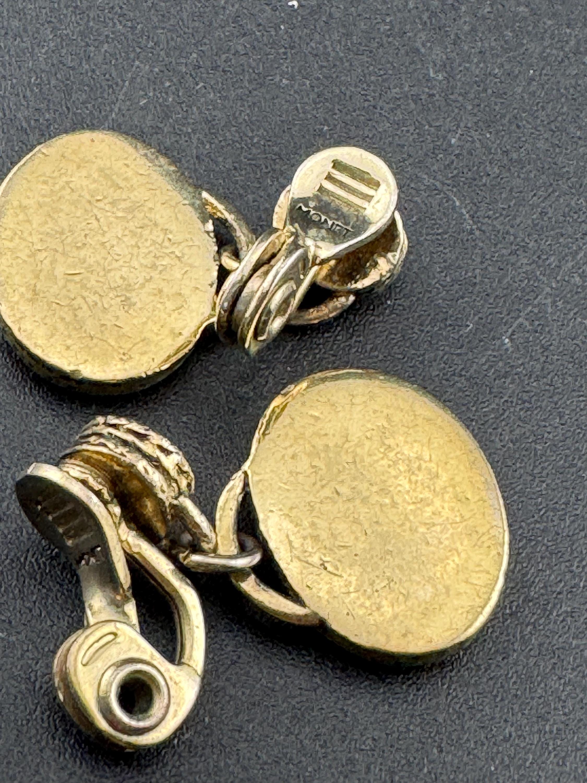 Vintage signed Monet 22ct triple gold plated shell cabochon dangly drop clip on earrings