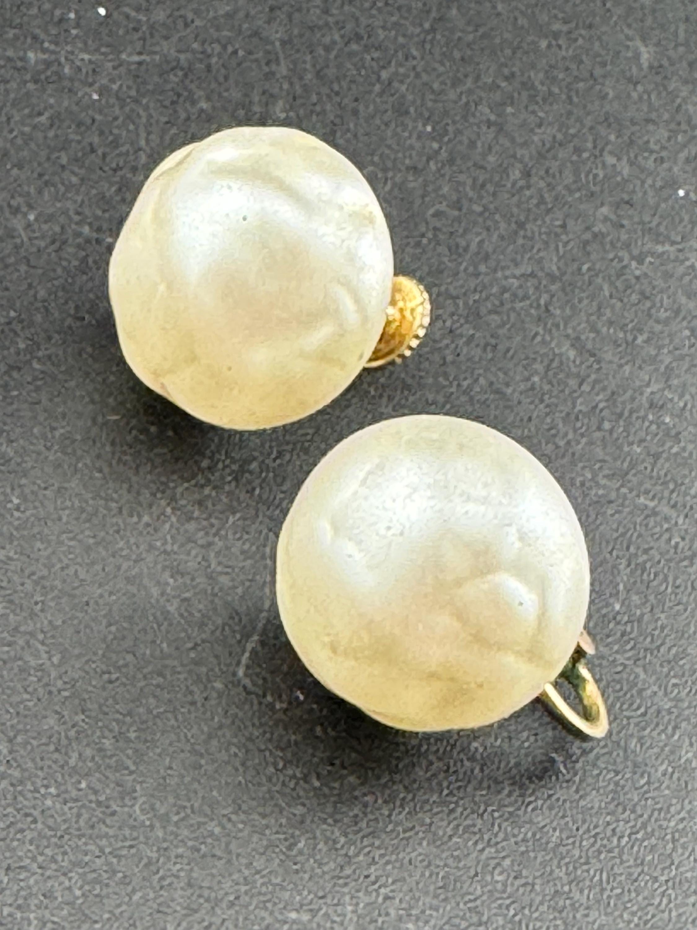 Signed RICHELIEU Vintage gold tone faux pearl domed stud clip on earrings