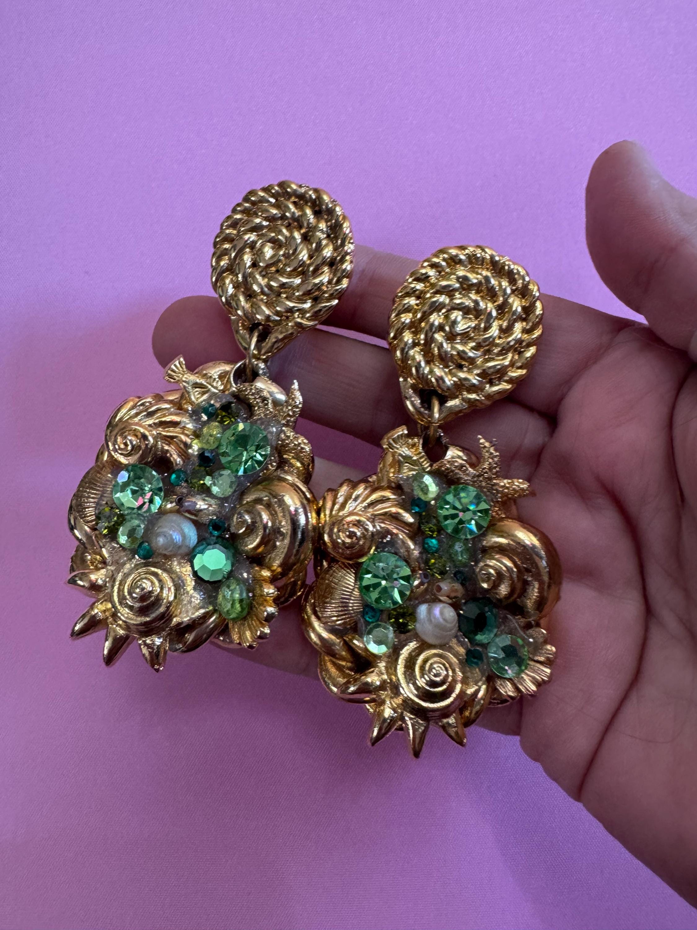 Huge 7cm Jacky De G designer gold tone oversized nautical shell and starfish drop clip on earrings with faux pearls and green rhinestones