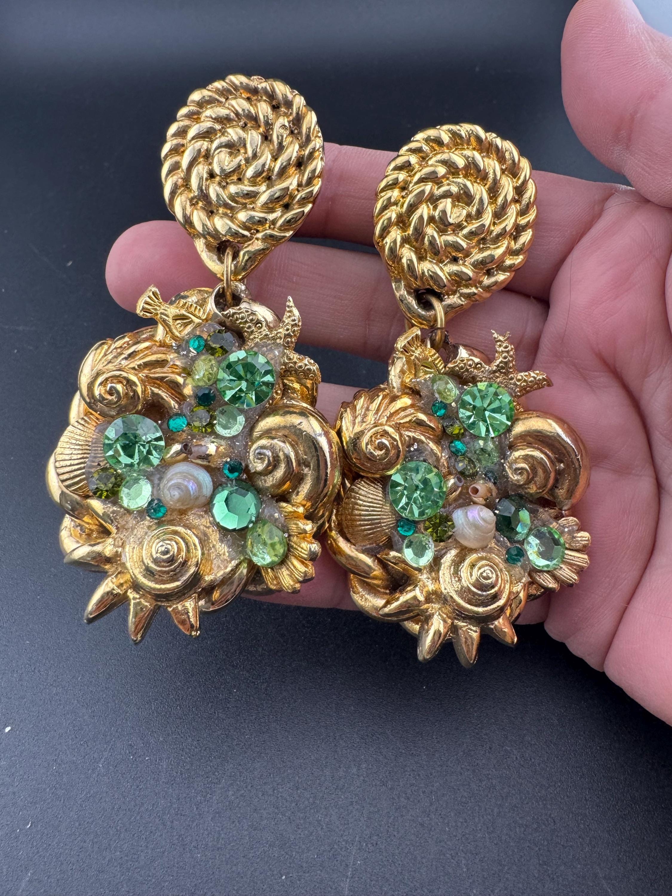 Huge 7cm Jacky De G designer gold tone oversized nautical shell and starfish drop clip on earrings with faux pearls and green rhinestones