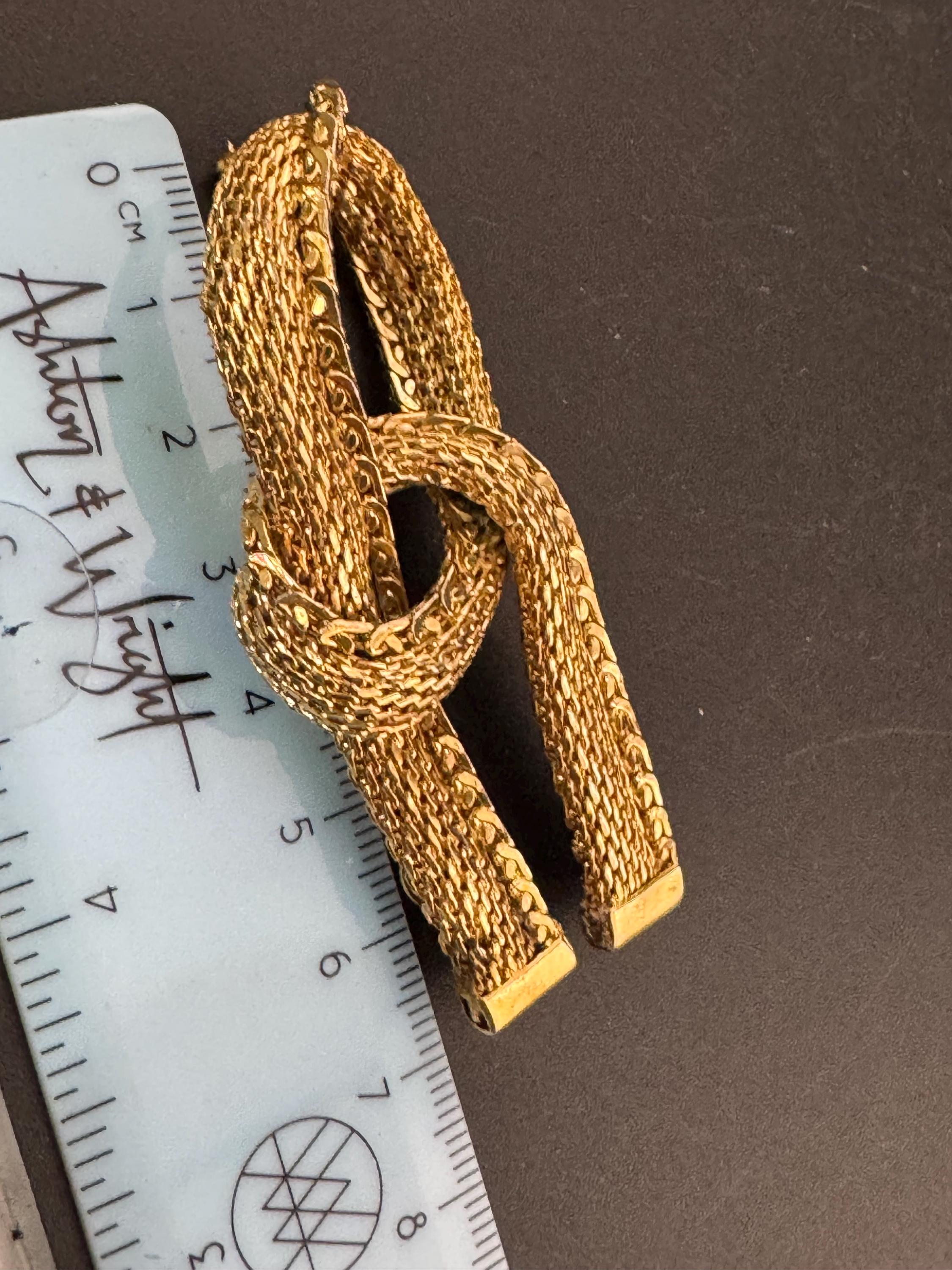 Vintage Gold Tone Rope Knot Brooch: Mid-Century Modernist Design