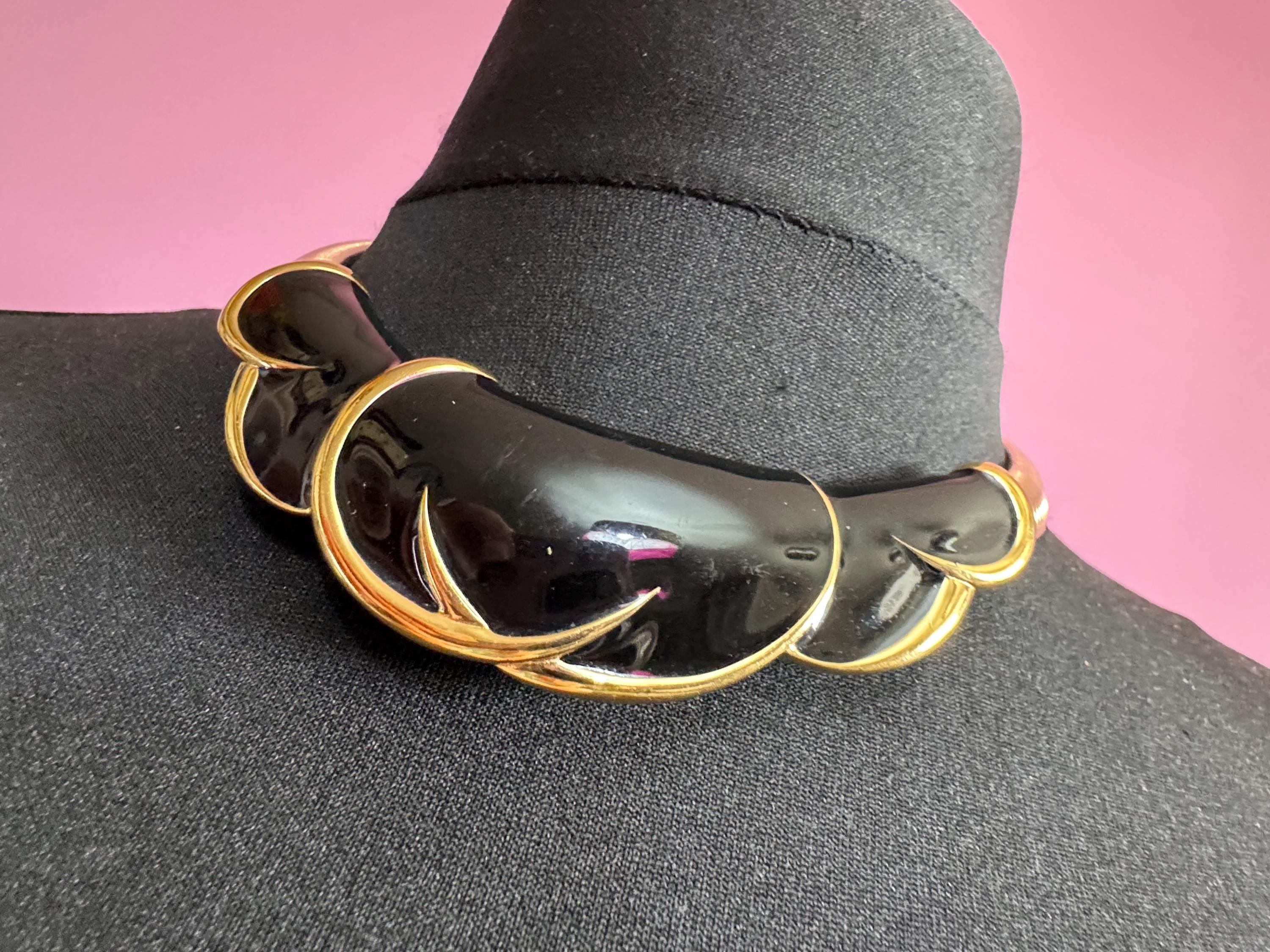 vintage gold tone chunky black enamel statement omega chain choker necklace