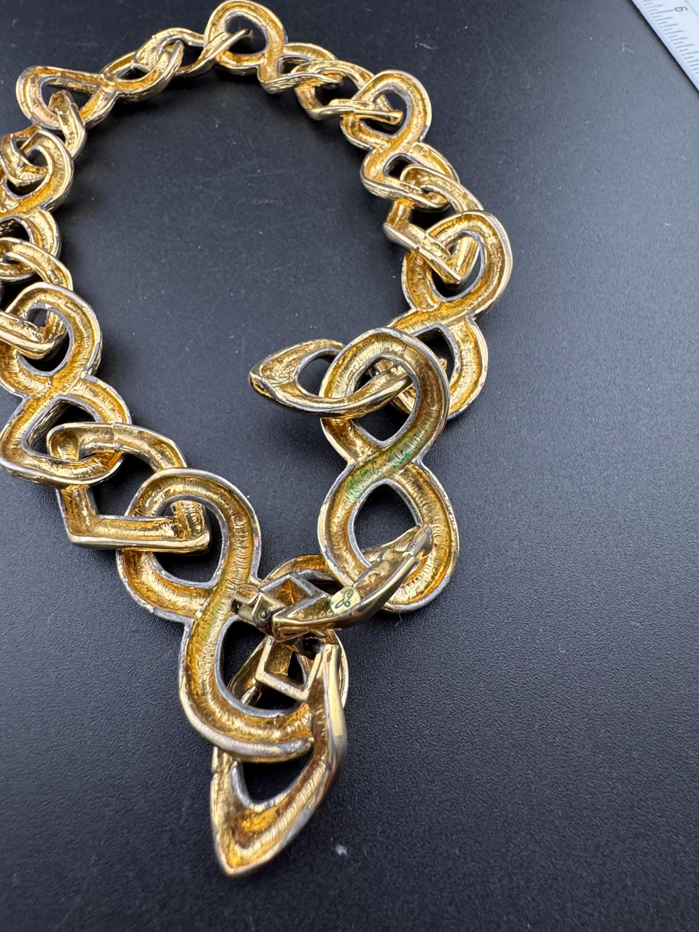 Vintage substantial 1980s wide textured cable link chunky gold tone choker necklace 43cm