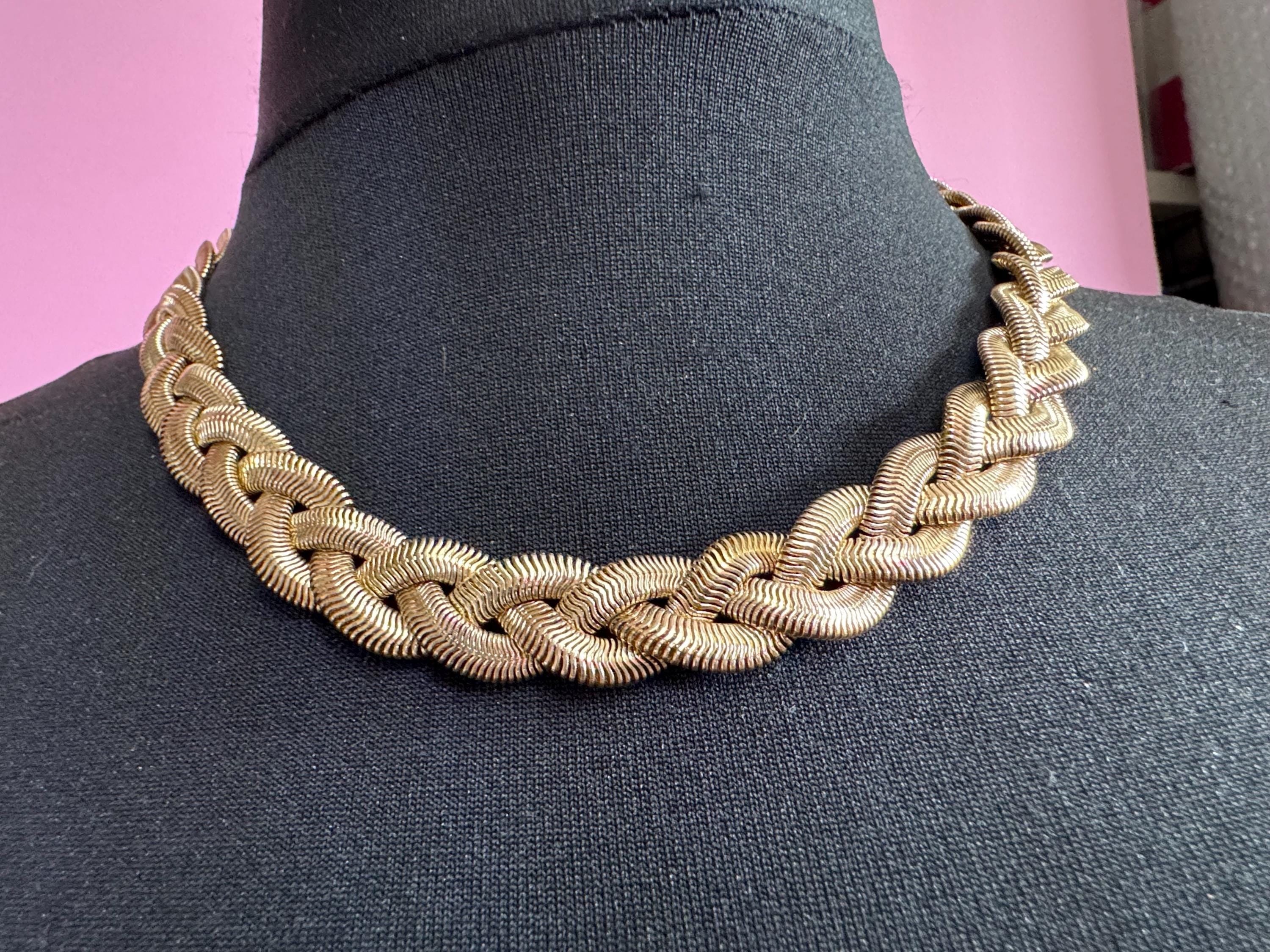 Retro 1990s woven plaited gold tone wide flat link chain necklace choker 44-51cm