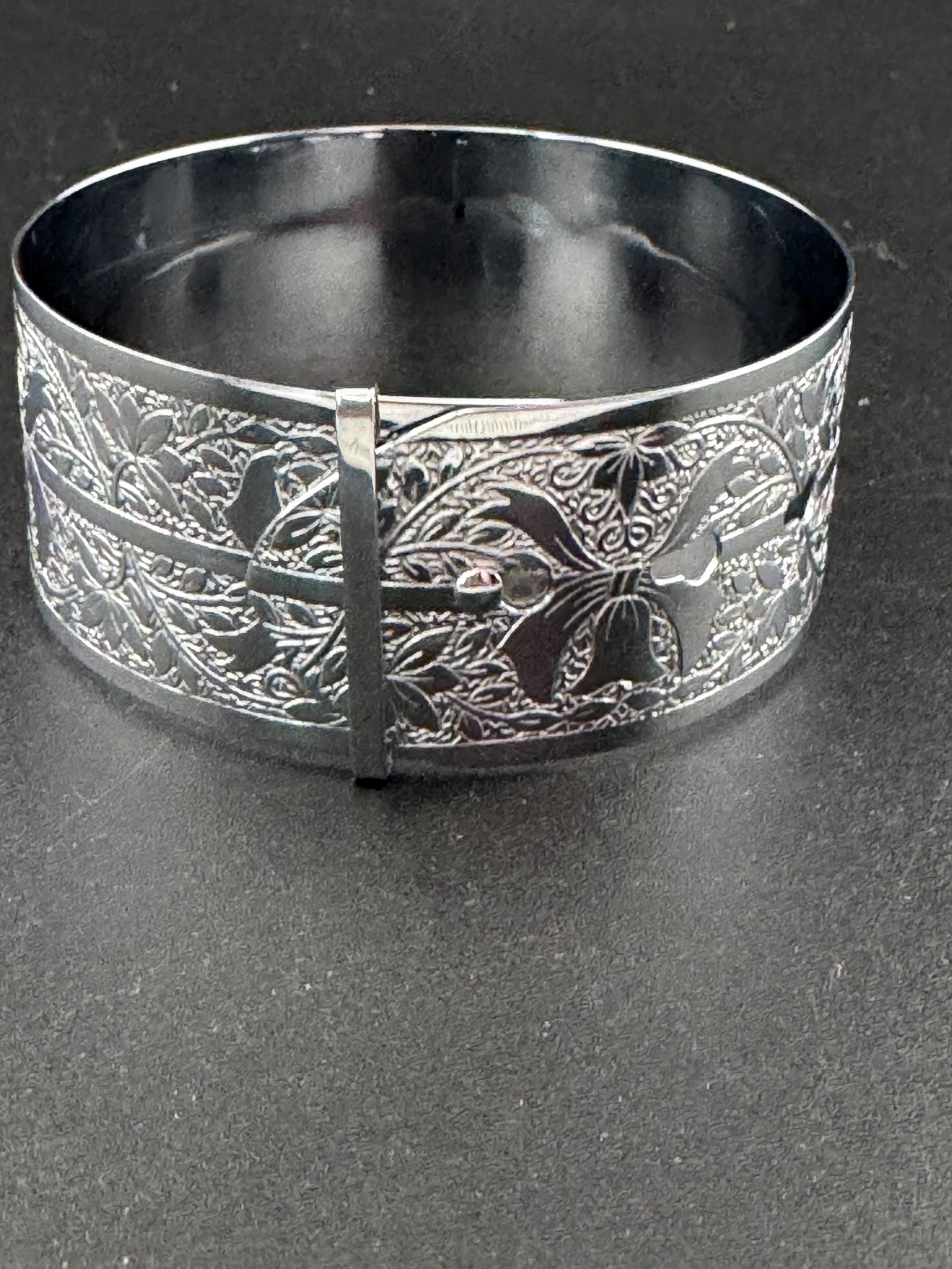 Art Deco belt Buckle Bangle, vintage chrome bracelet engraved with etched floral design 1940s 1950s