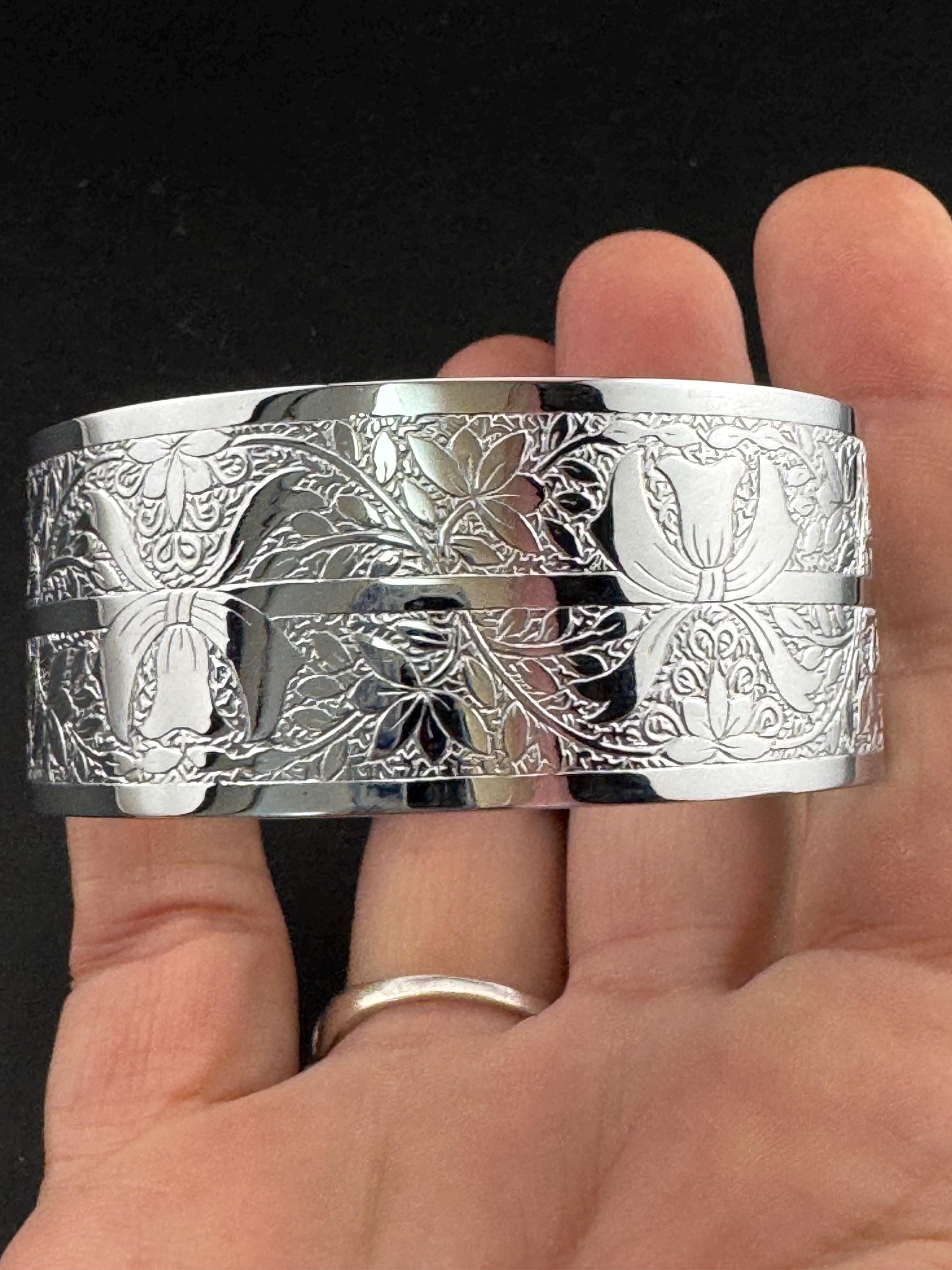 Art Deco belt Buckle Bangle, vintage chrome bracelet engraved with etched floral design 1940s 1950s