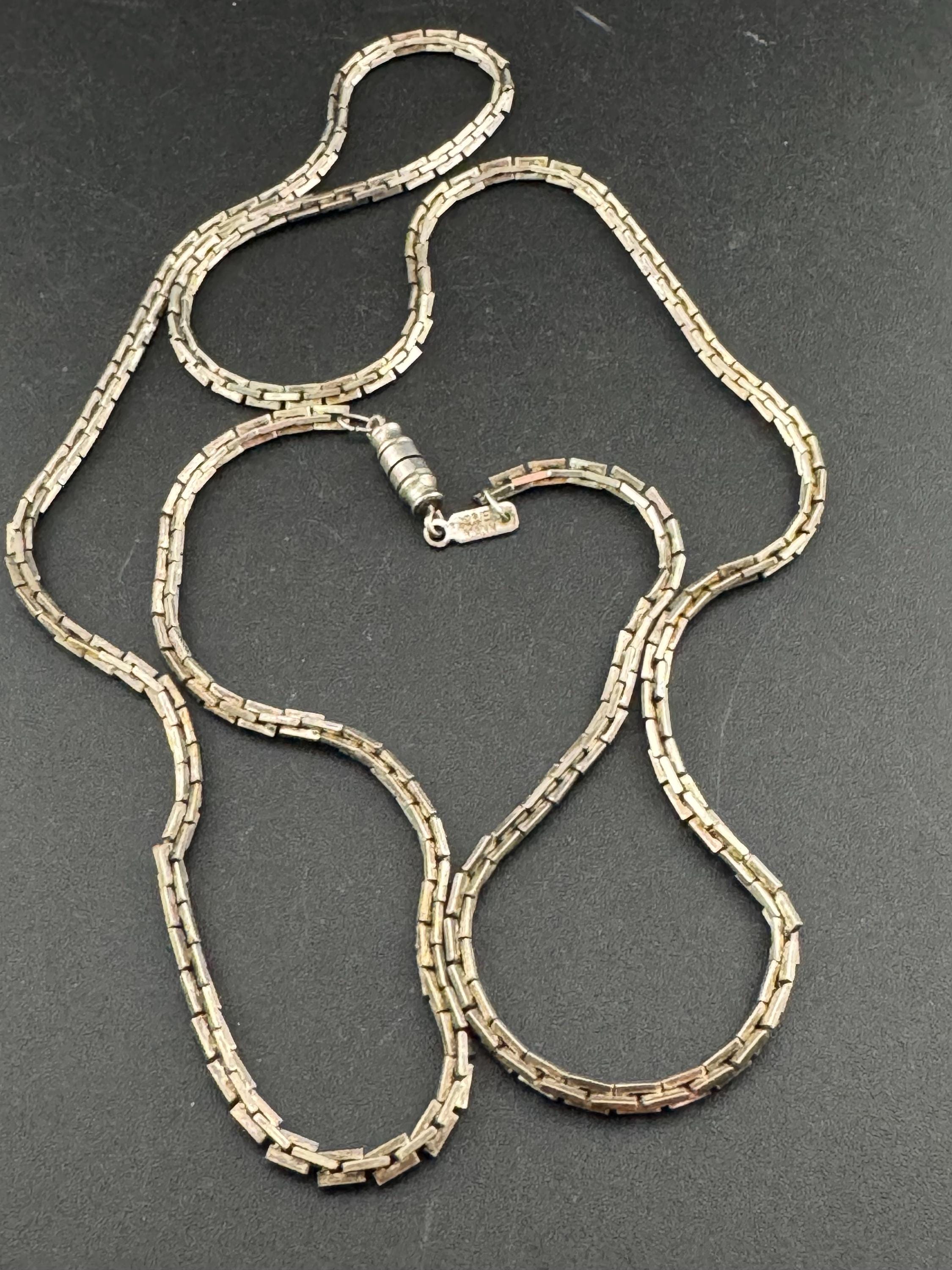 Signed ADRIEN Mann Vintage modernist textured long silver tone thick plain chain necklace 80cm