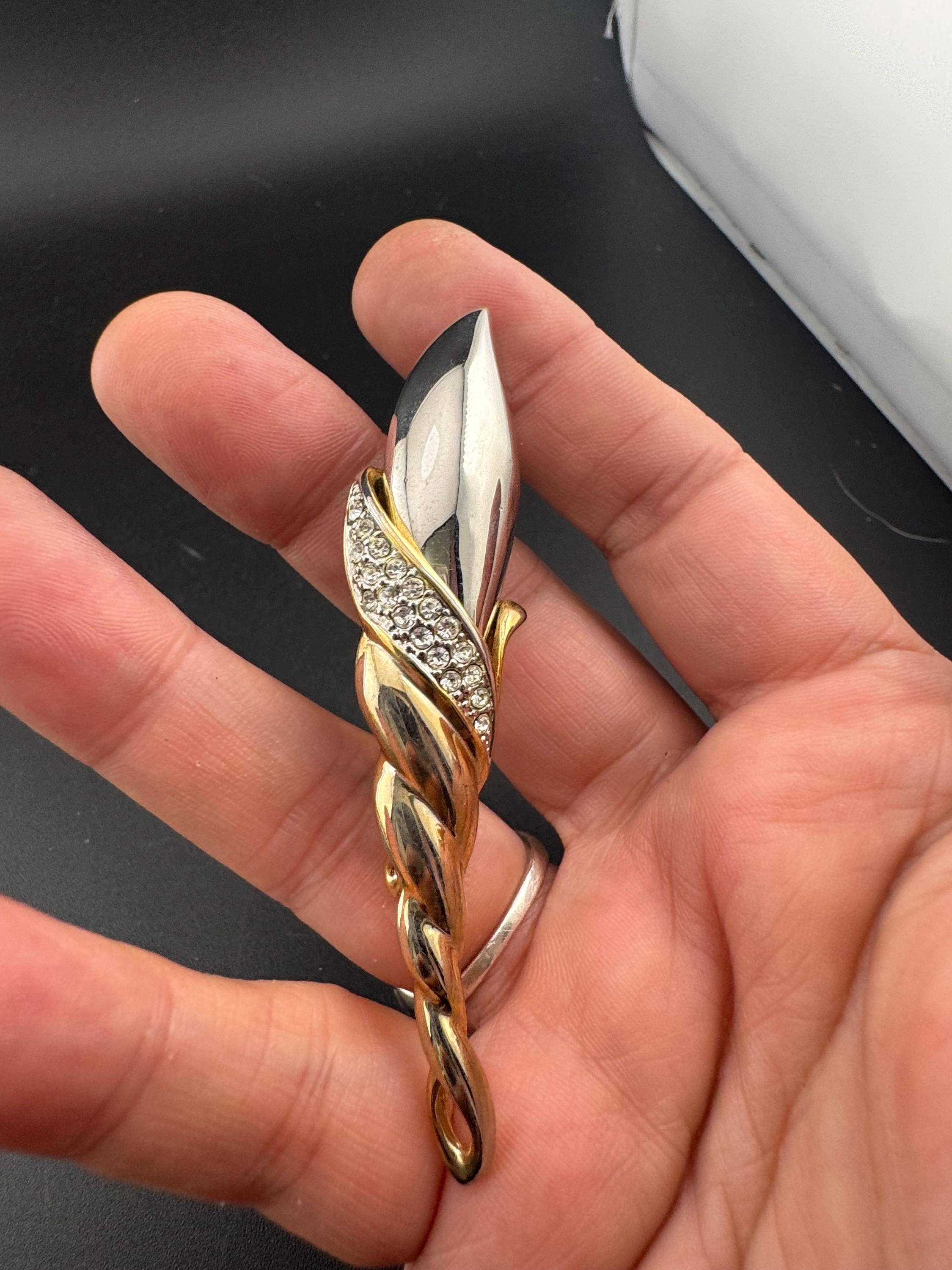 Vintage 8cm long gold and silver tone floral flower bud diamante brooch 80s