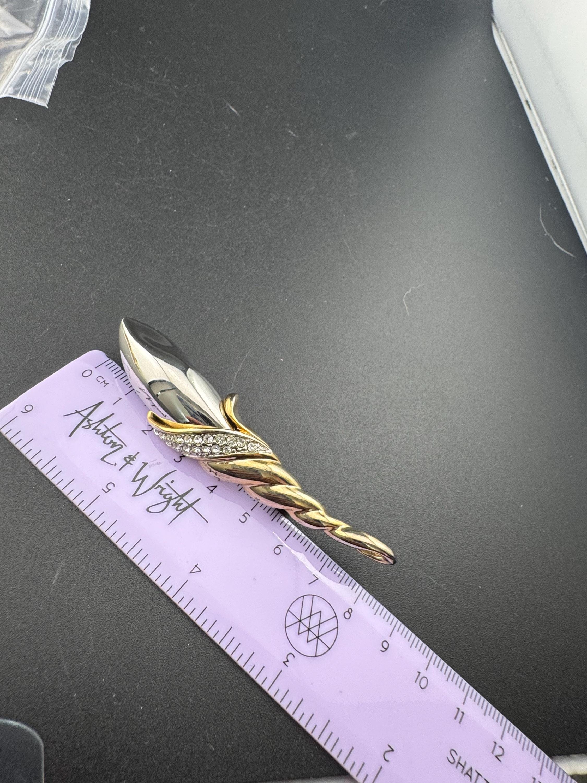 Vintage 8cm long gold and silver tone floral flower bud diamante brooch 80s