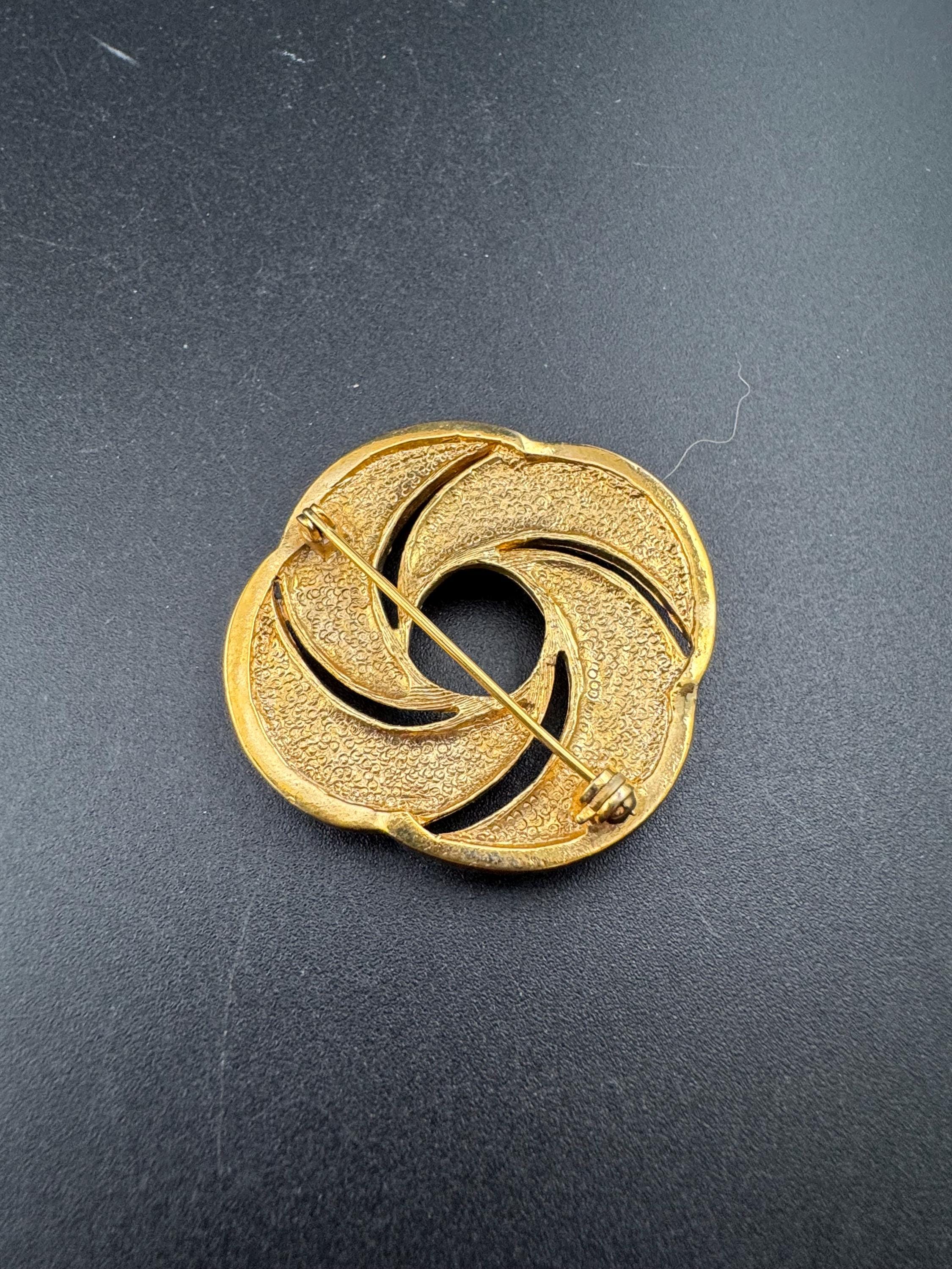 High end vintage Gripoix style cabochon glass and clear diamanté statement swirl brooch