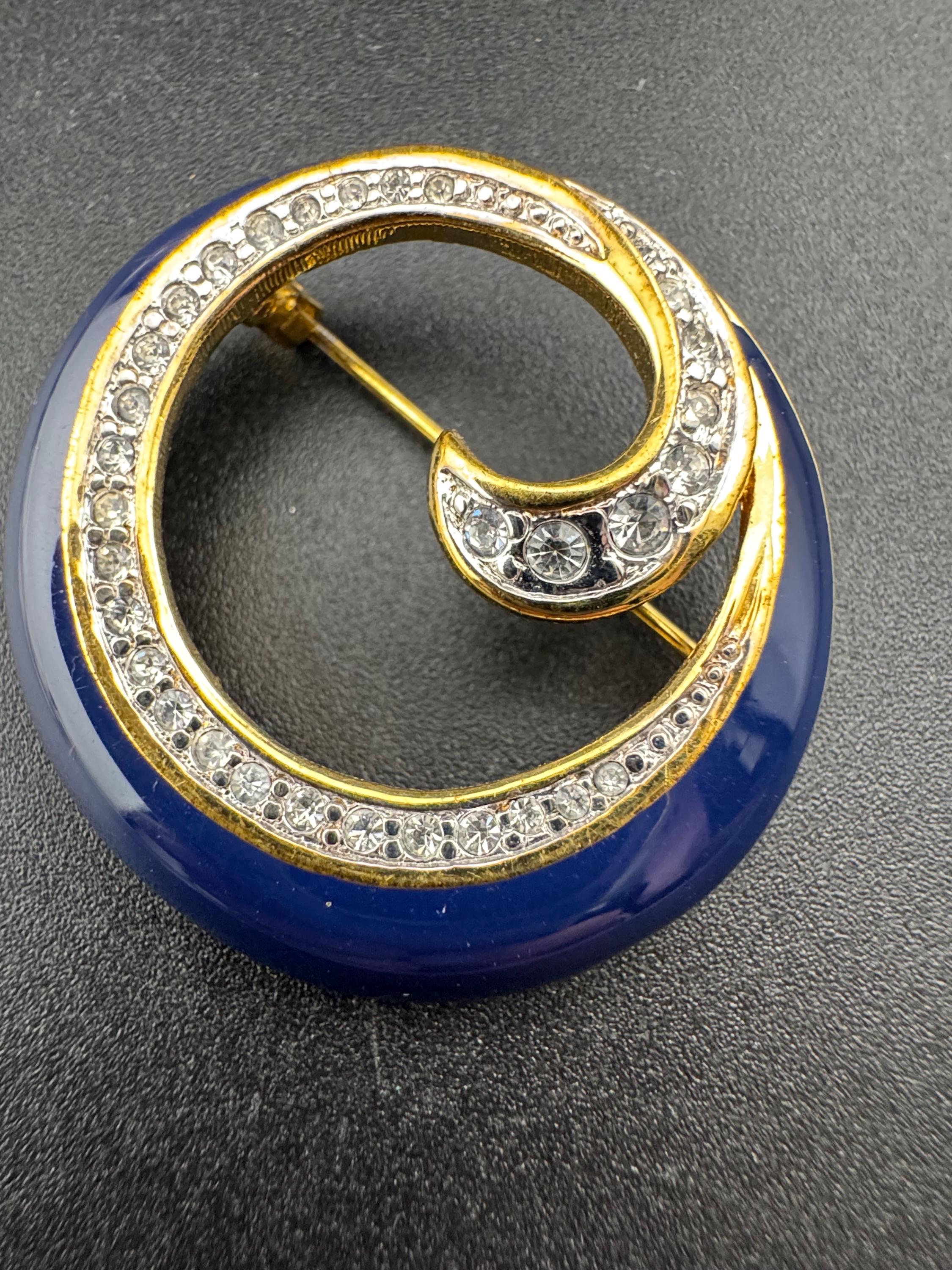 Vintage navy blue enamel diamanté gold tone abstract swirl detail brooch 1980s
