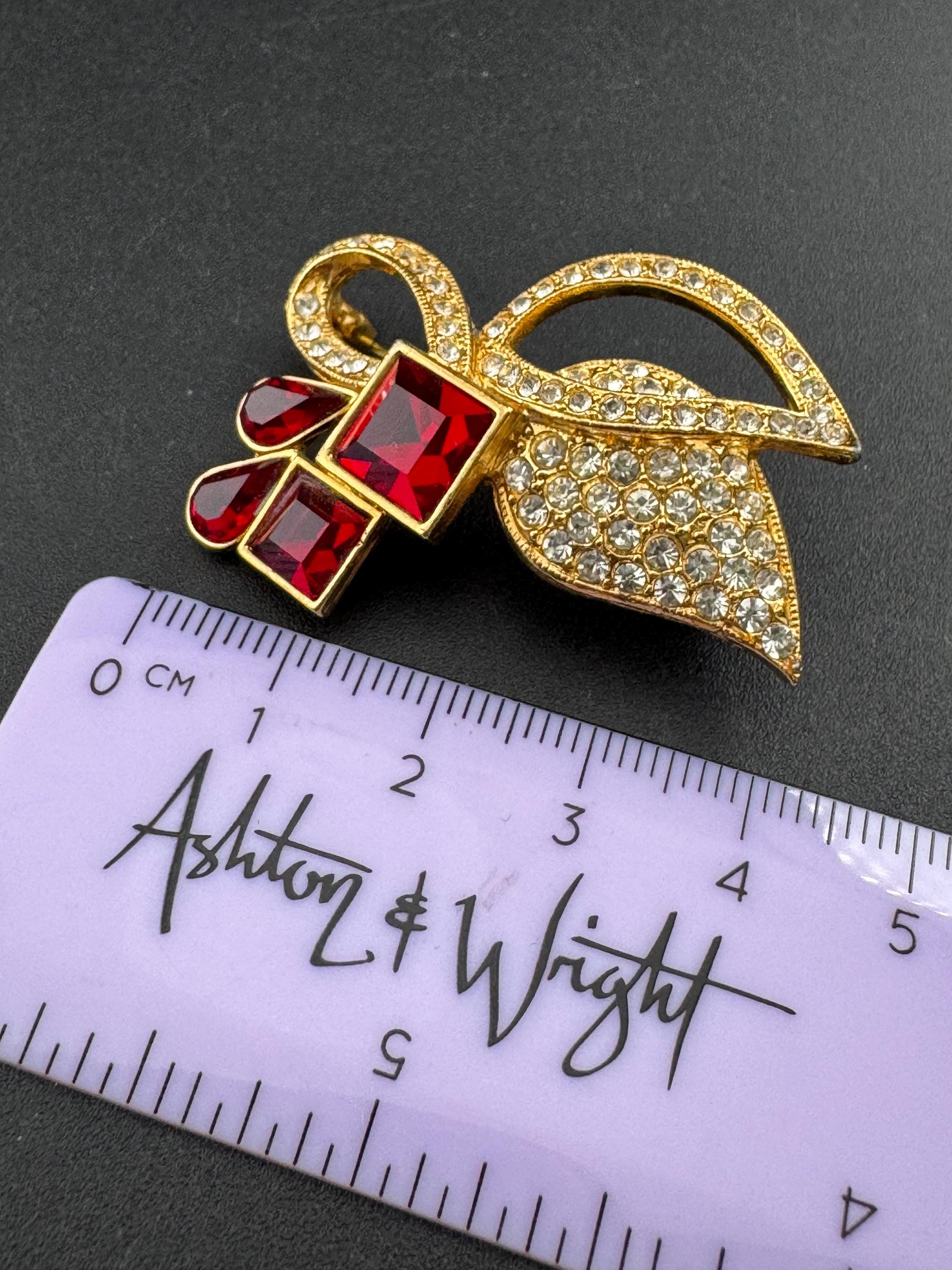 Vintage ruby red square glass rhinestone 3.5cm gold tone abstract floral brooch 1970s