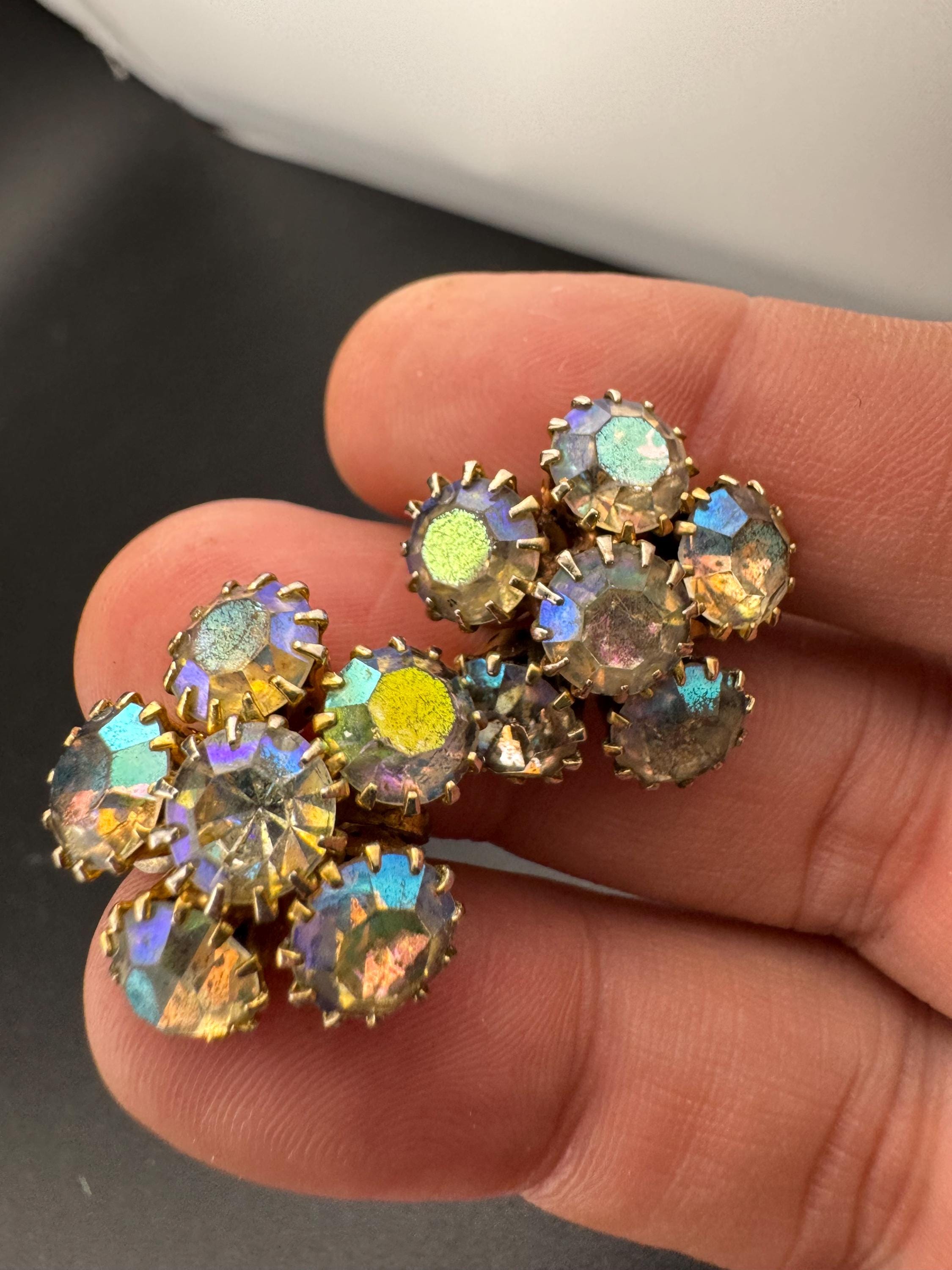 Singed JEWELCRAFT Vintage mid century aurora borealis rhinesone clip On stud Earrings gold Tone