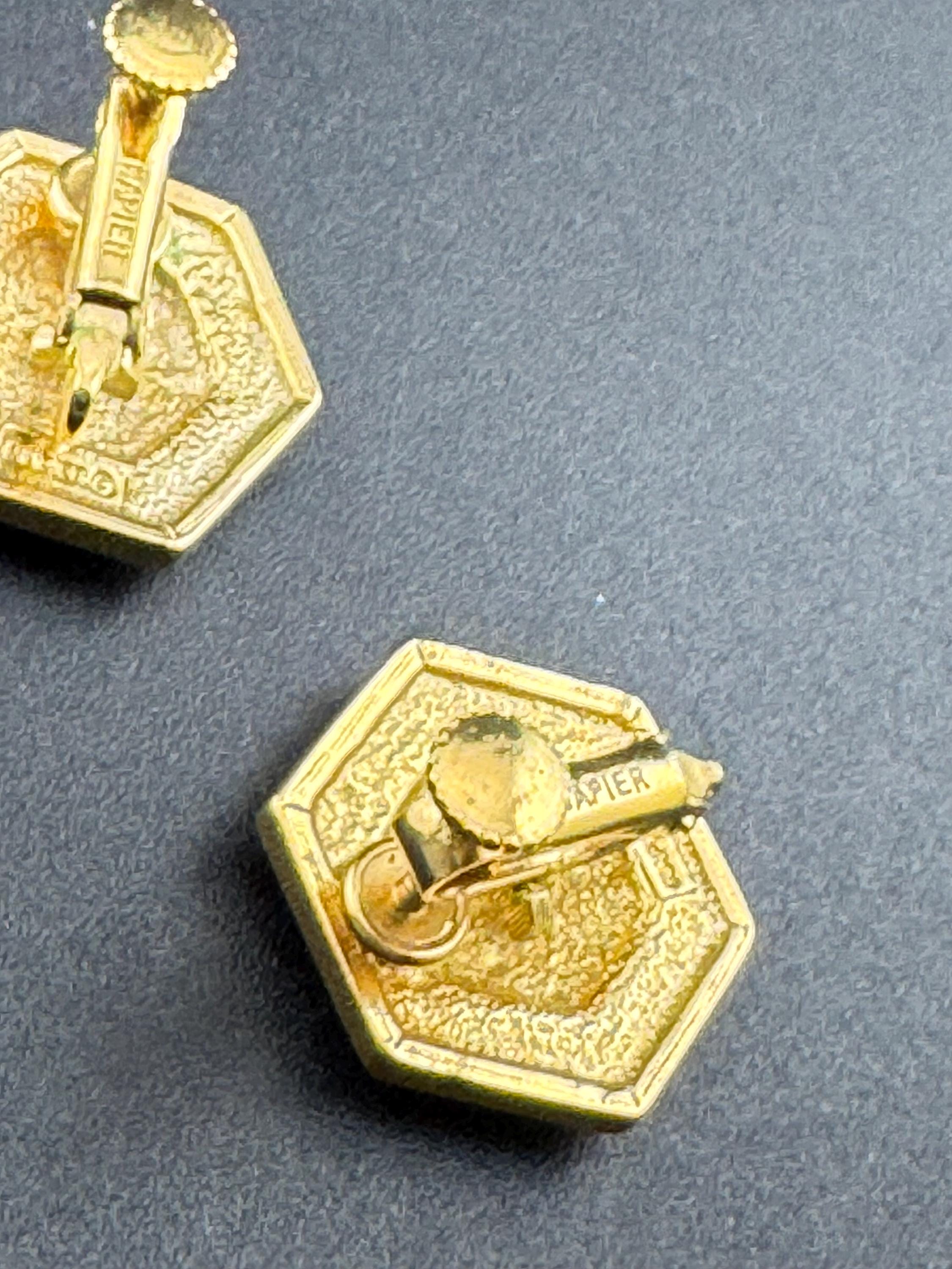 Signed NAPIER Vintage 1980s high end gold tone hexagon black enanel diamanté clip on earrings