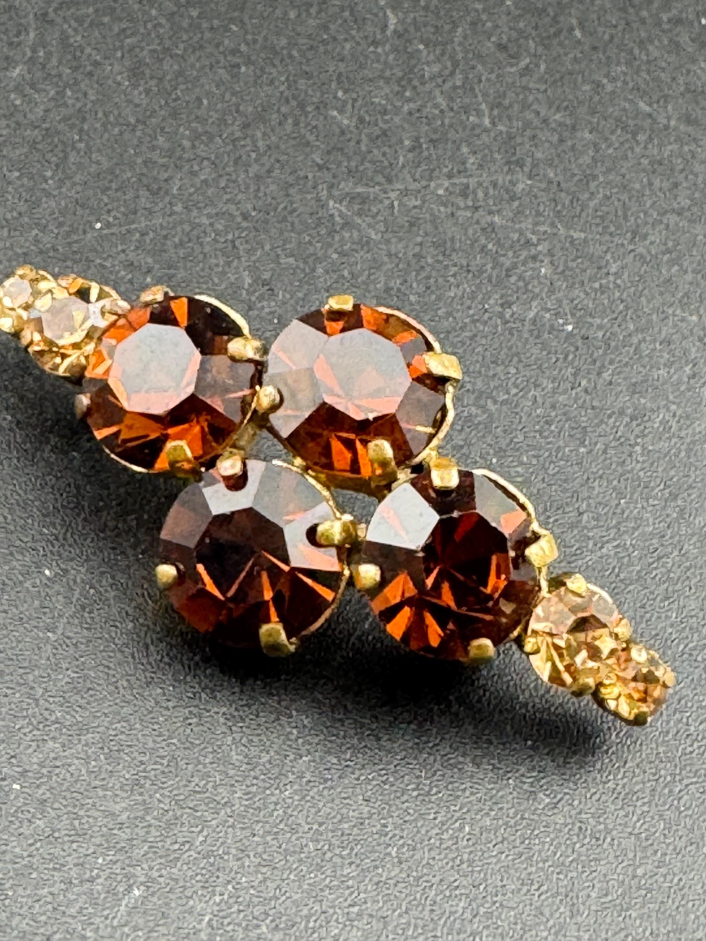 vintage gold tone brown cognac rhinestone glass 5cm brooch