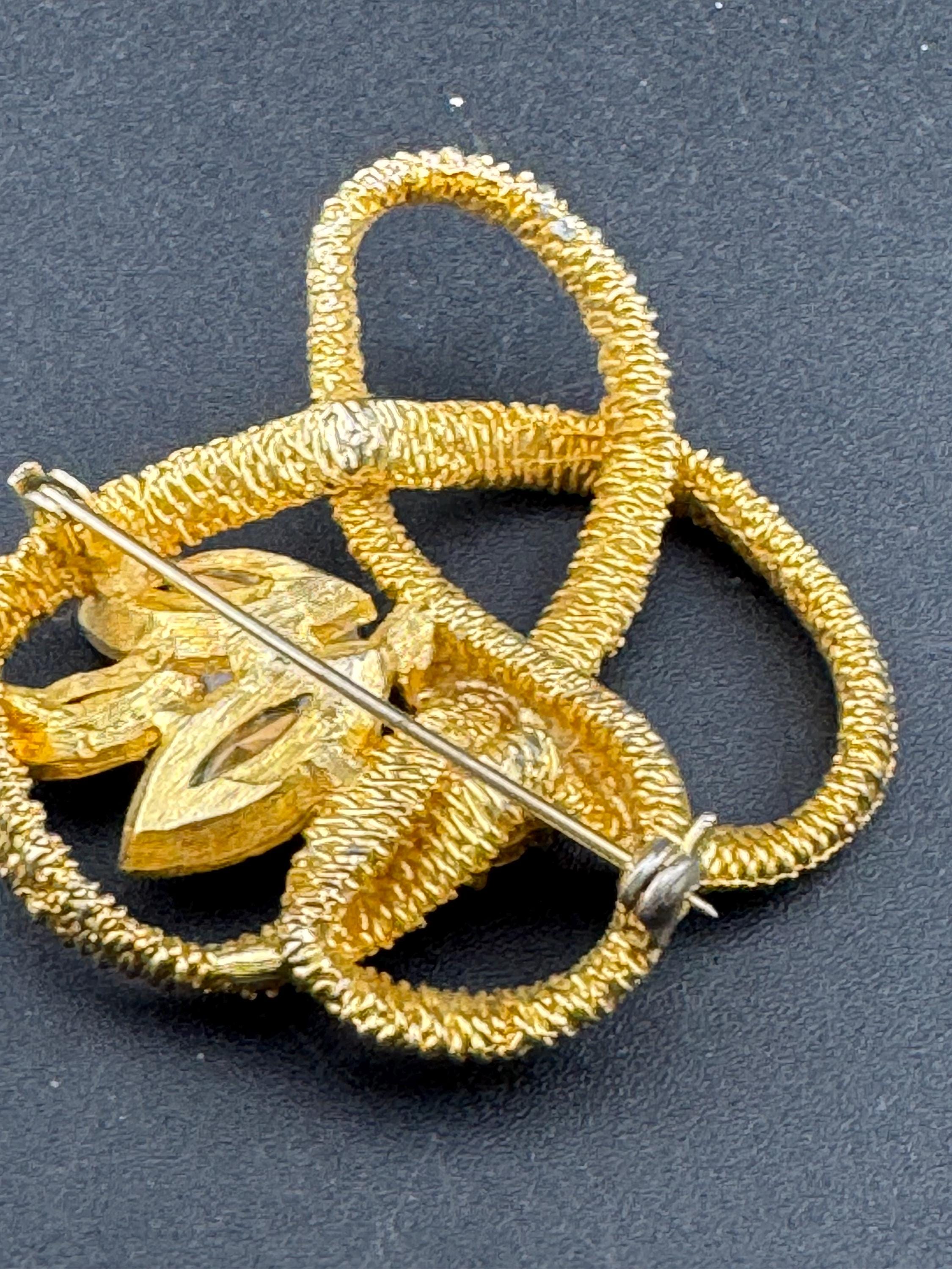 Large 6cm vintage modernist gold tone brown cognac and amber glass abstract brooch