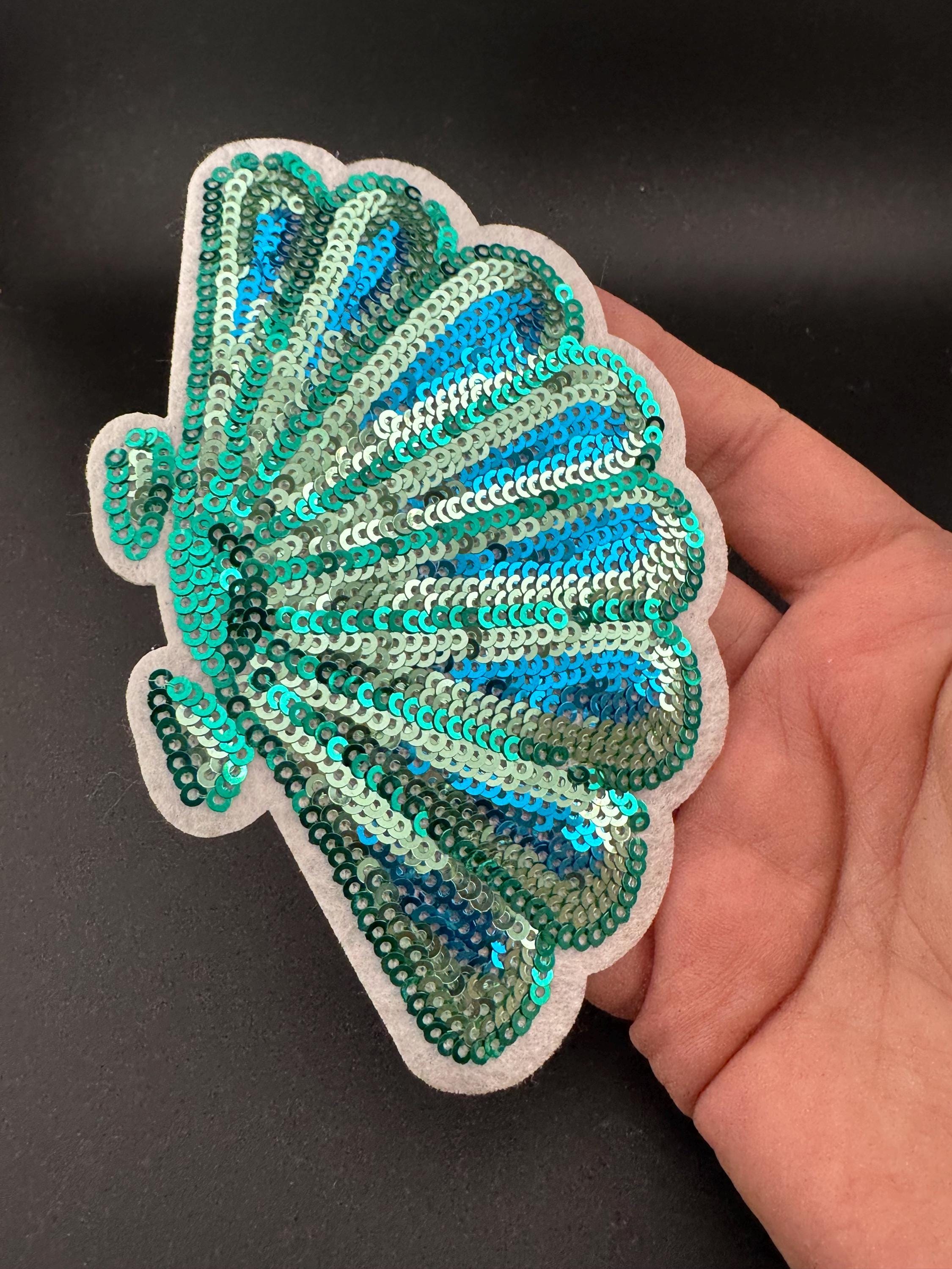 1 x large turquoise blue and green sequin iron On Nautical sea scallop sea shell sequinned Patch 12 x 8cm sewing craft appliqué