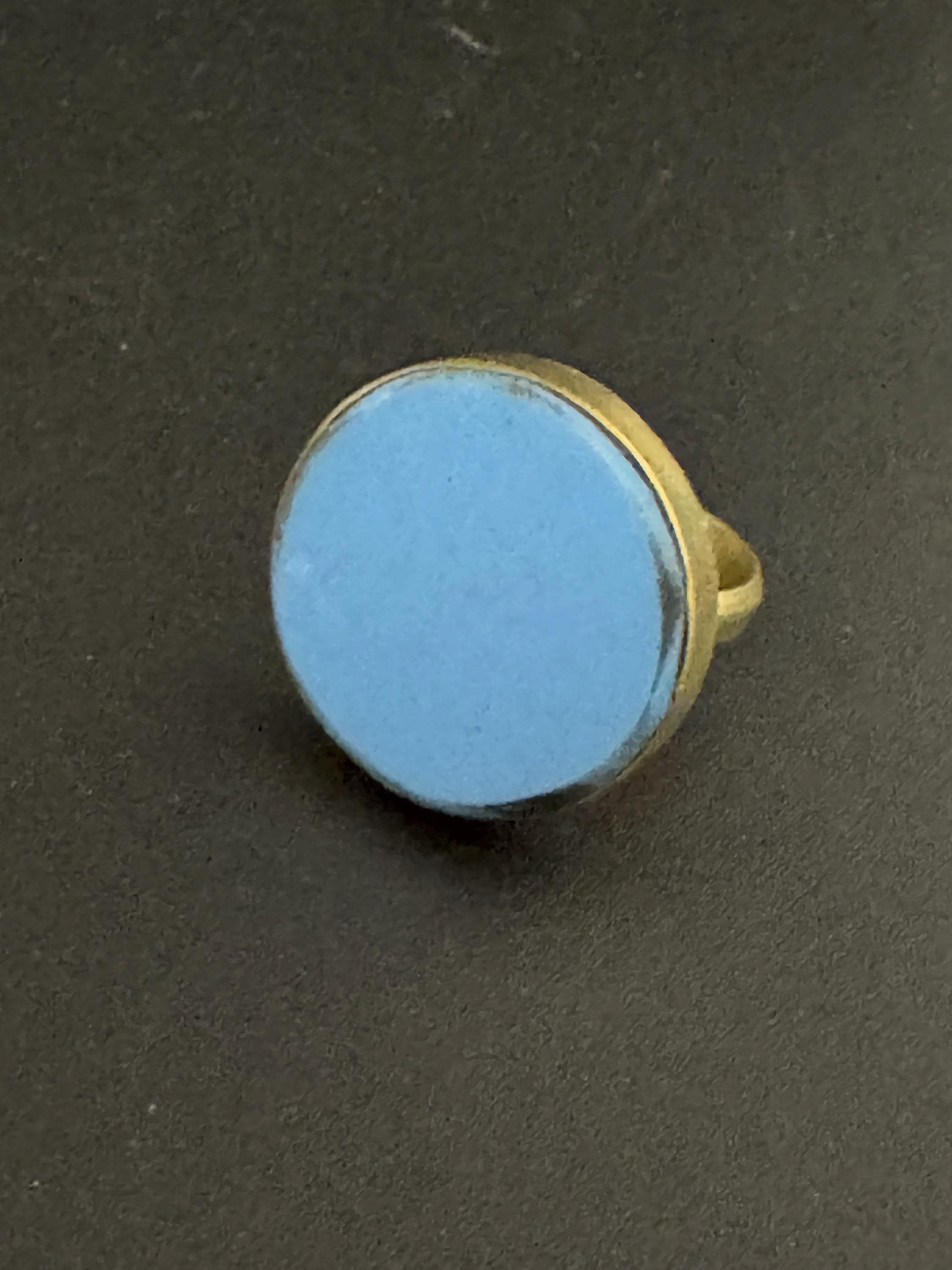 Bright turquoise blue early plastic 2cm disc artisan statement dress ring , brass metal, adjustable size