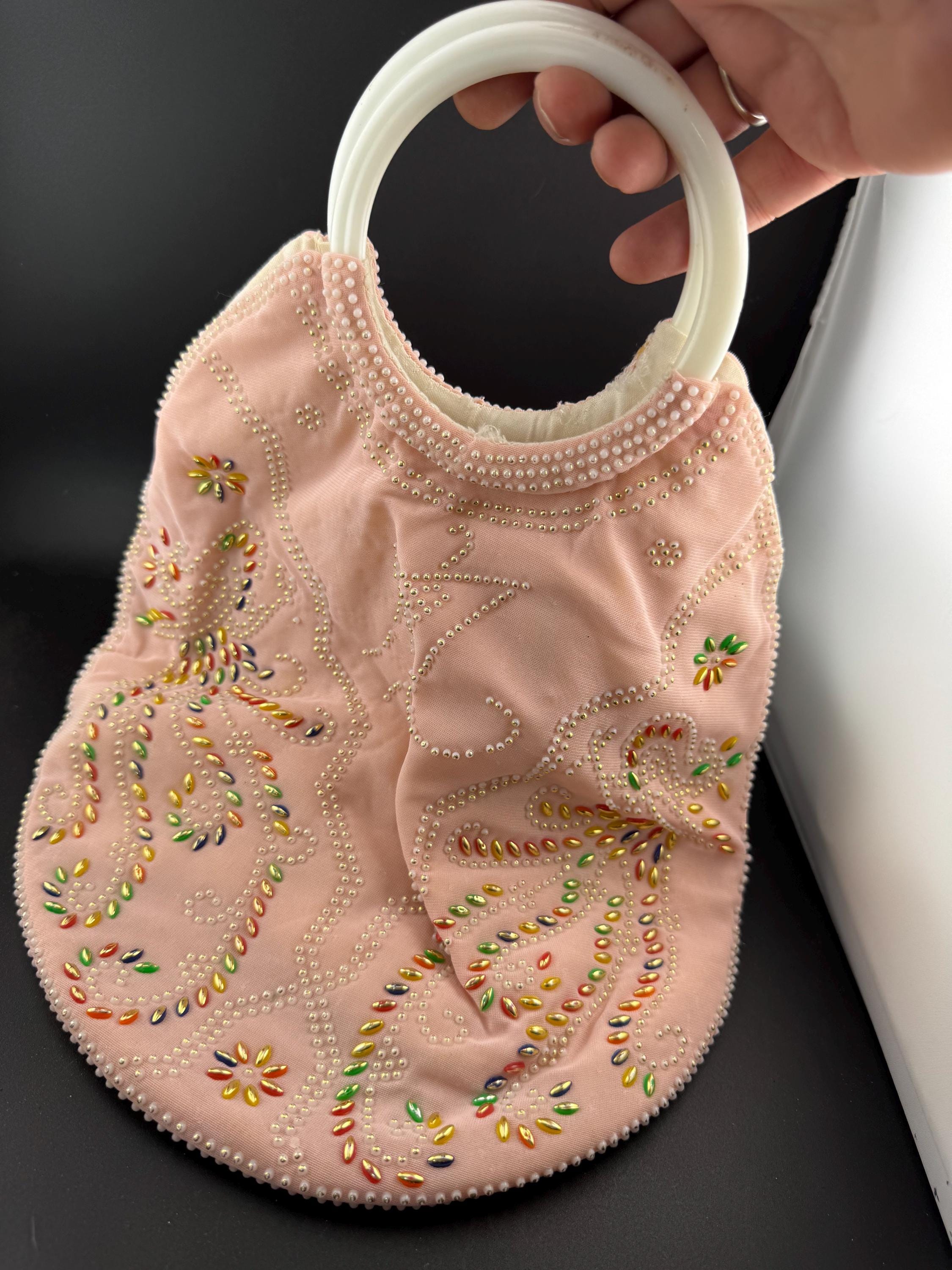 Vintage Retro 1950s 1960s pale peach pink Hong Kong plastic Beaded  day Bag super kitsch with metallic beads