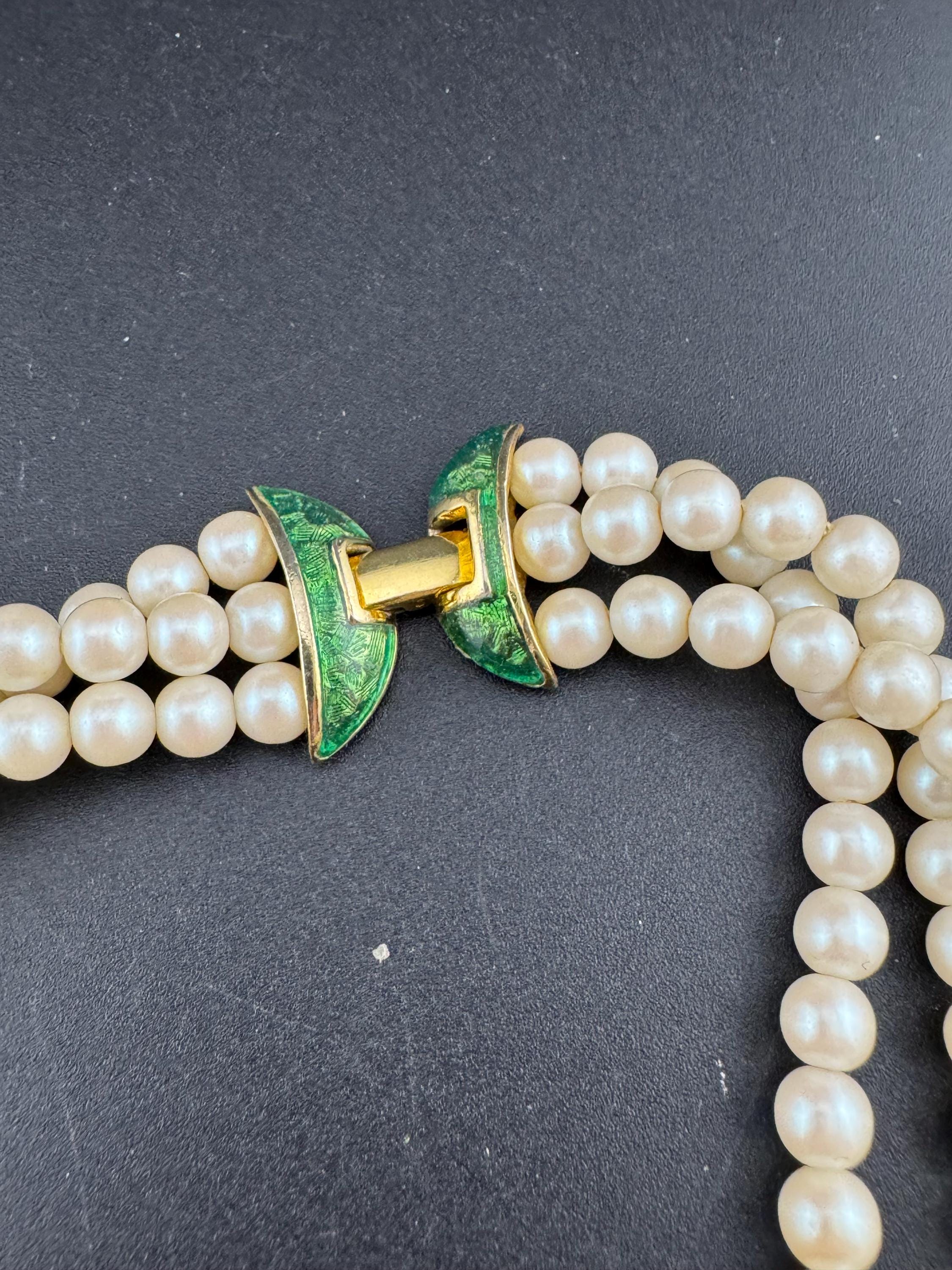 Vintage 3 row wide faux pearl choker necklace with green enamel rhinestone detailing
