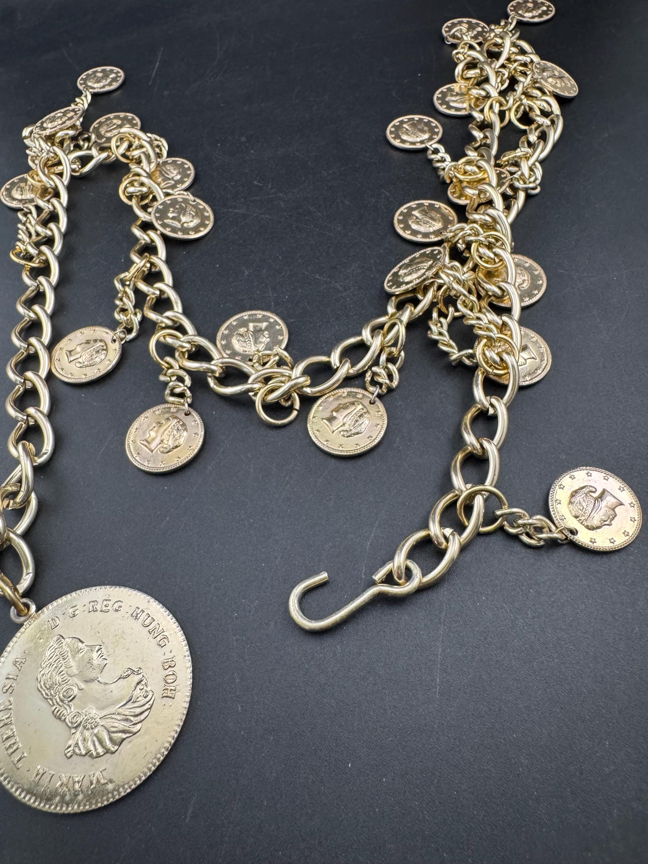 Vintage 1960s Lightweight aluminium gold tone chain link adjustable fashion coin belt 88-94cm