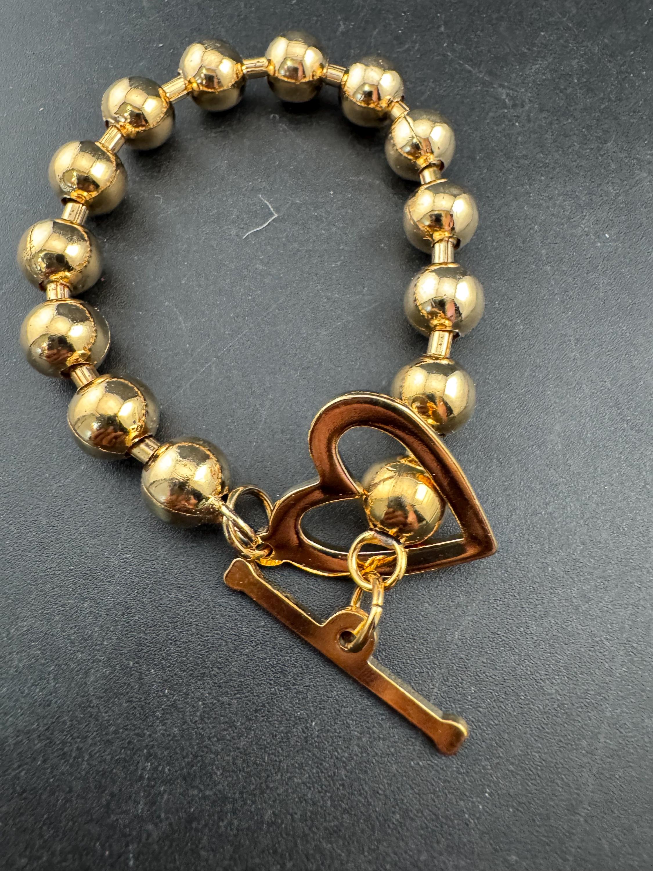 retro gold tone ball bead bracelet set with heart toggle clasp, old shop stock 20cm