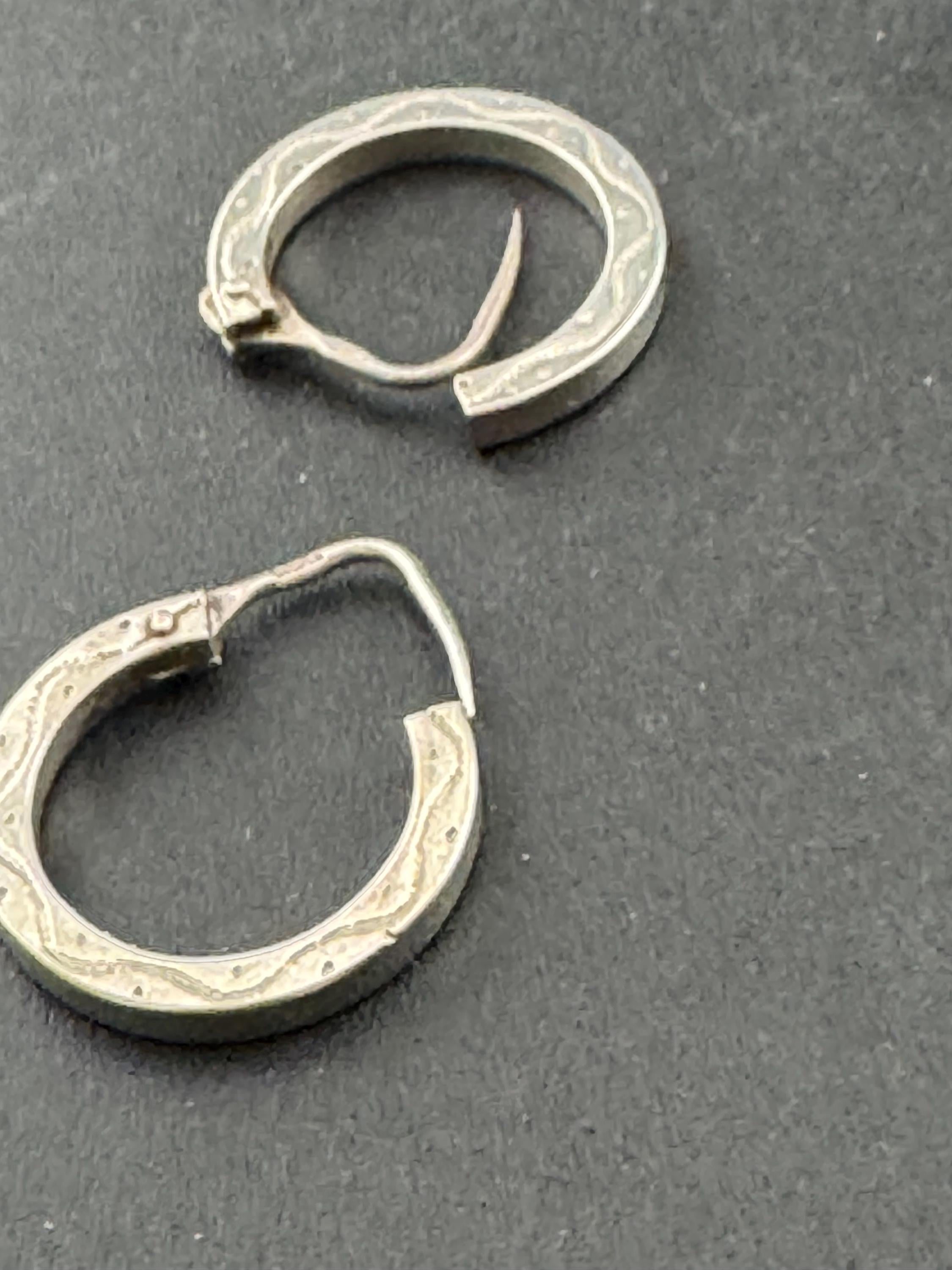 925 sterling silver Round  2.5cm engraved hoop earrings for pierced ears 3 grams