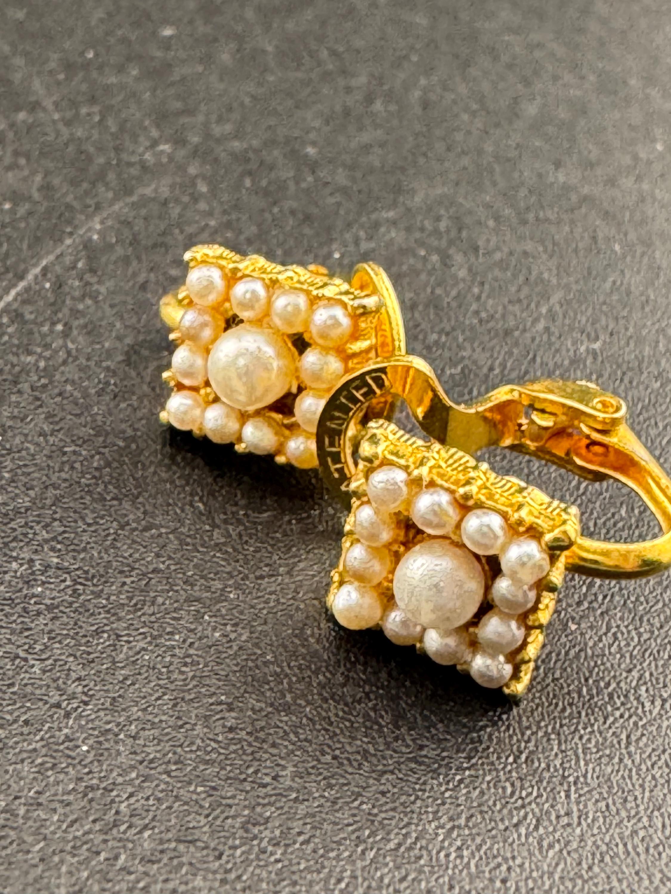 Vintage gold tone dainty 8mm small square clip on earrings faux cream pearl 1980s