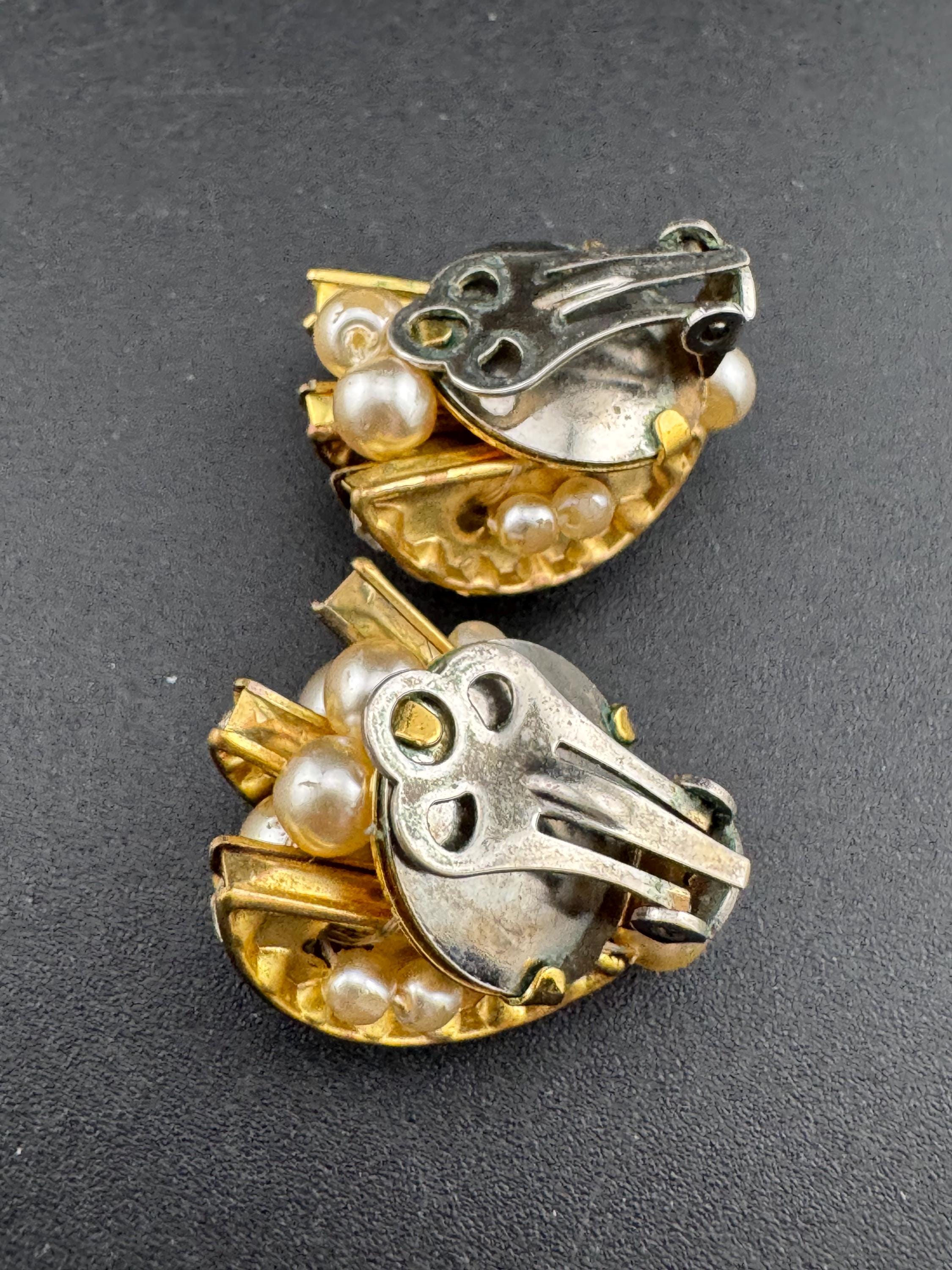 Vintage White Pearl channel set rhinestone ornate high end stud clip on Earrings