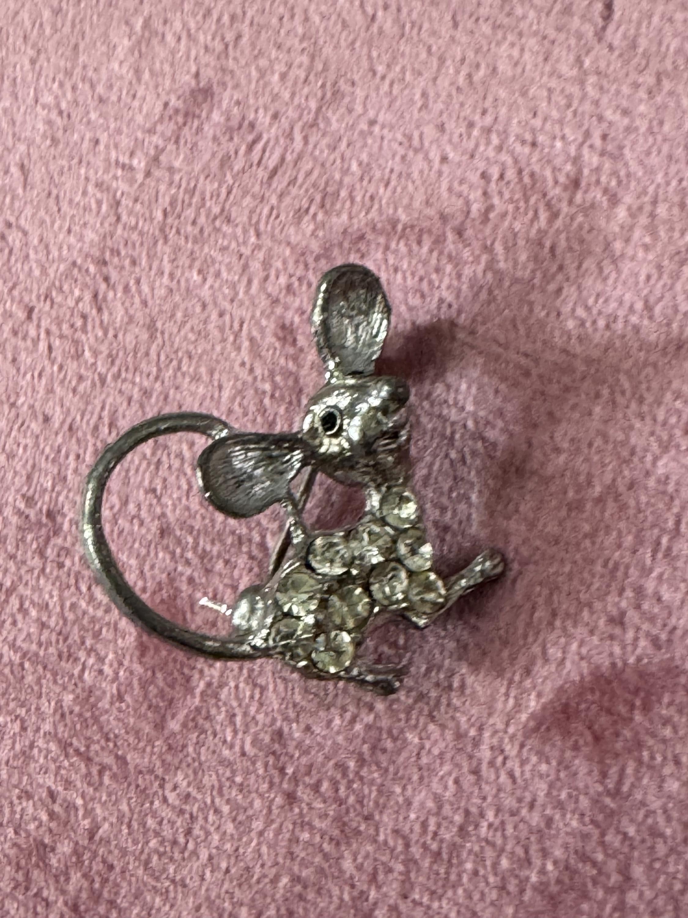 Novelty vintage small mouse brooch silver tone with clear diamanté