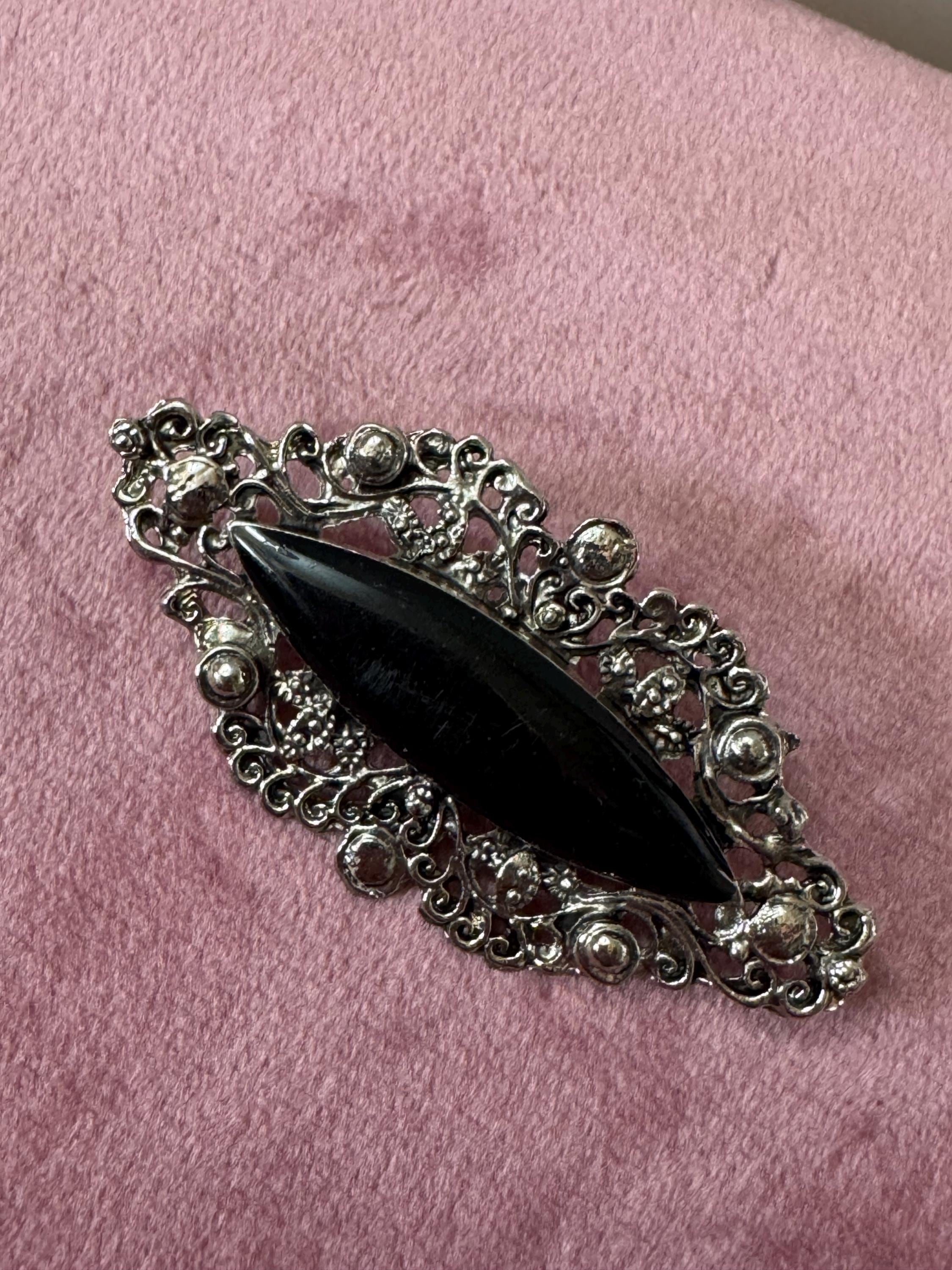 retro Stylish black minimalist elipse brooch plastic resin metal 5cm