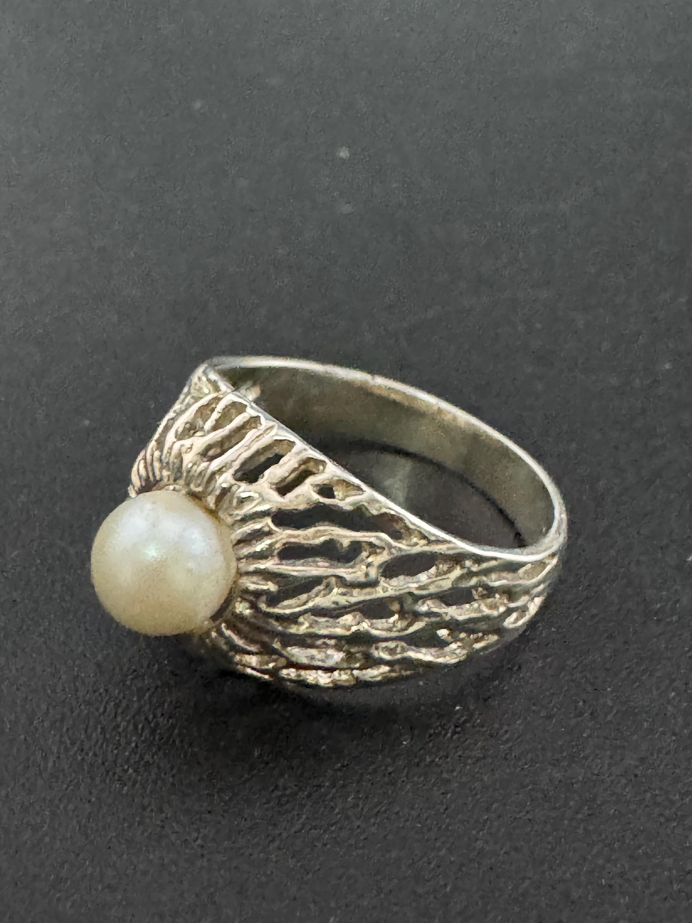 1970s SIZE L 925 Sterling silver ladies genuine pearl brutalist cocktail dress ring statement