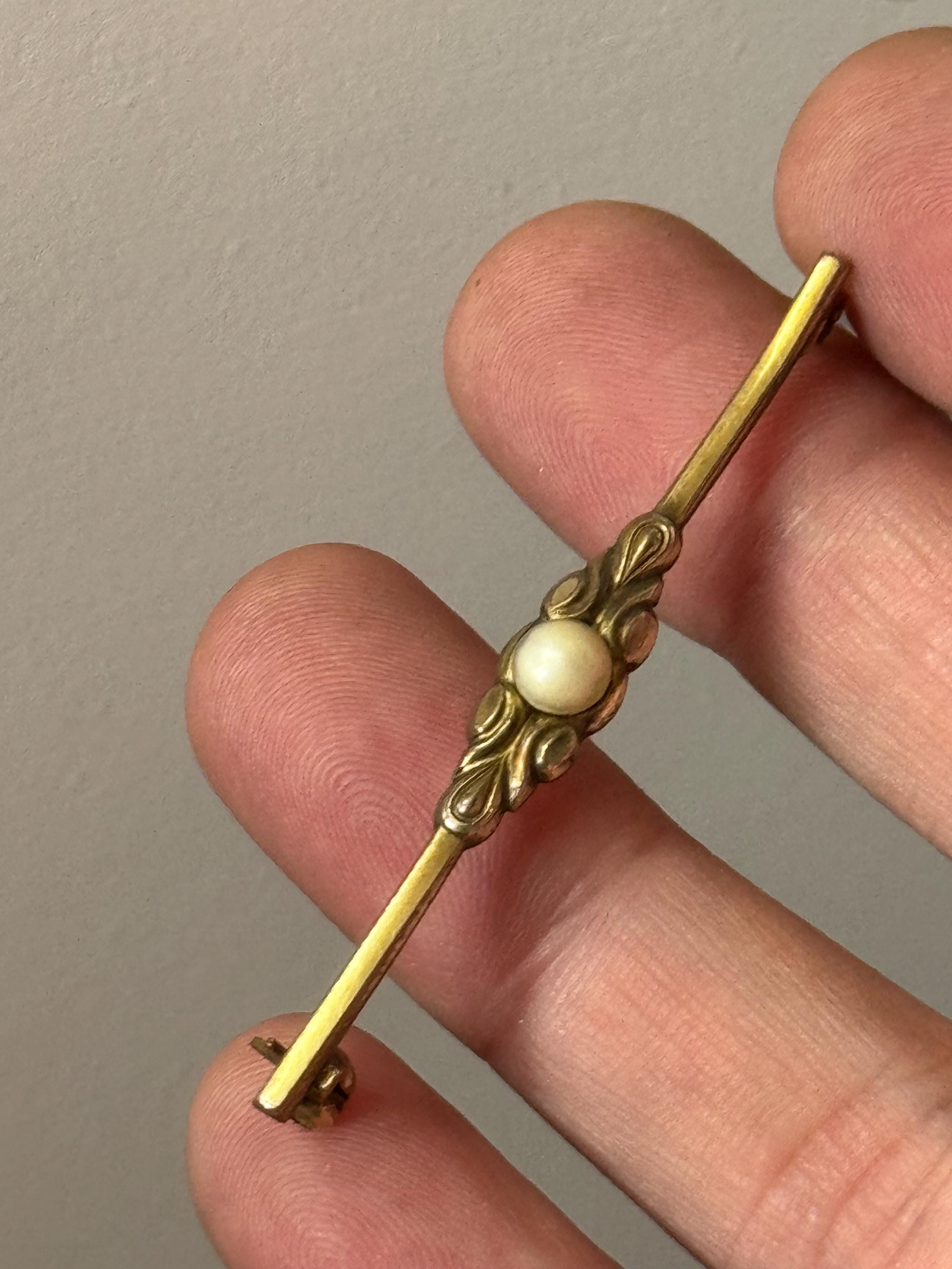 Signed AD Andrea’s daub Vintage faux Pearl Bar Brooch Gold plated