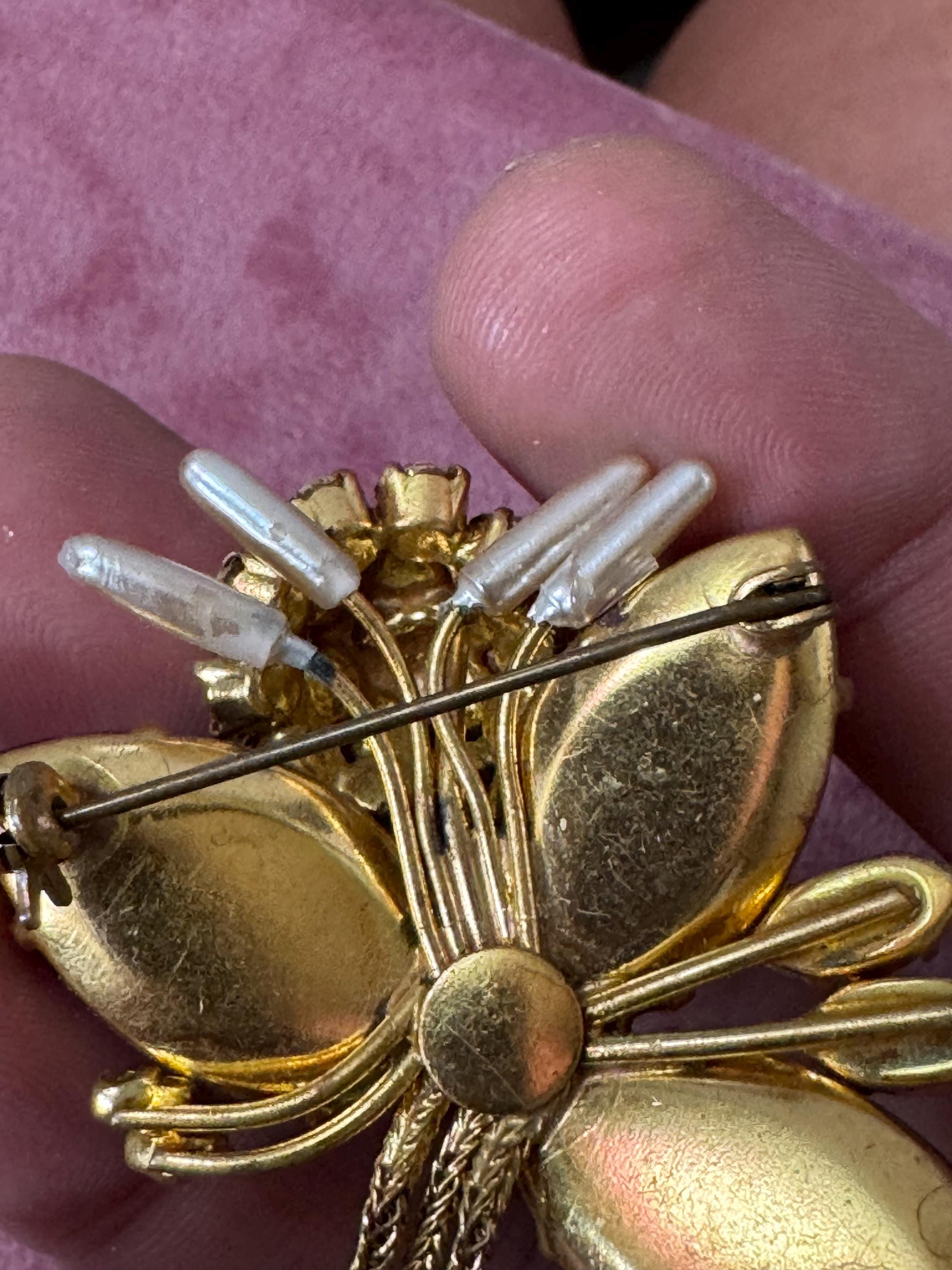 Vintage Gold Tone Brooch: Brown Glass Cabochon & Rhinestone Drop, 1950s Style