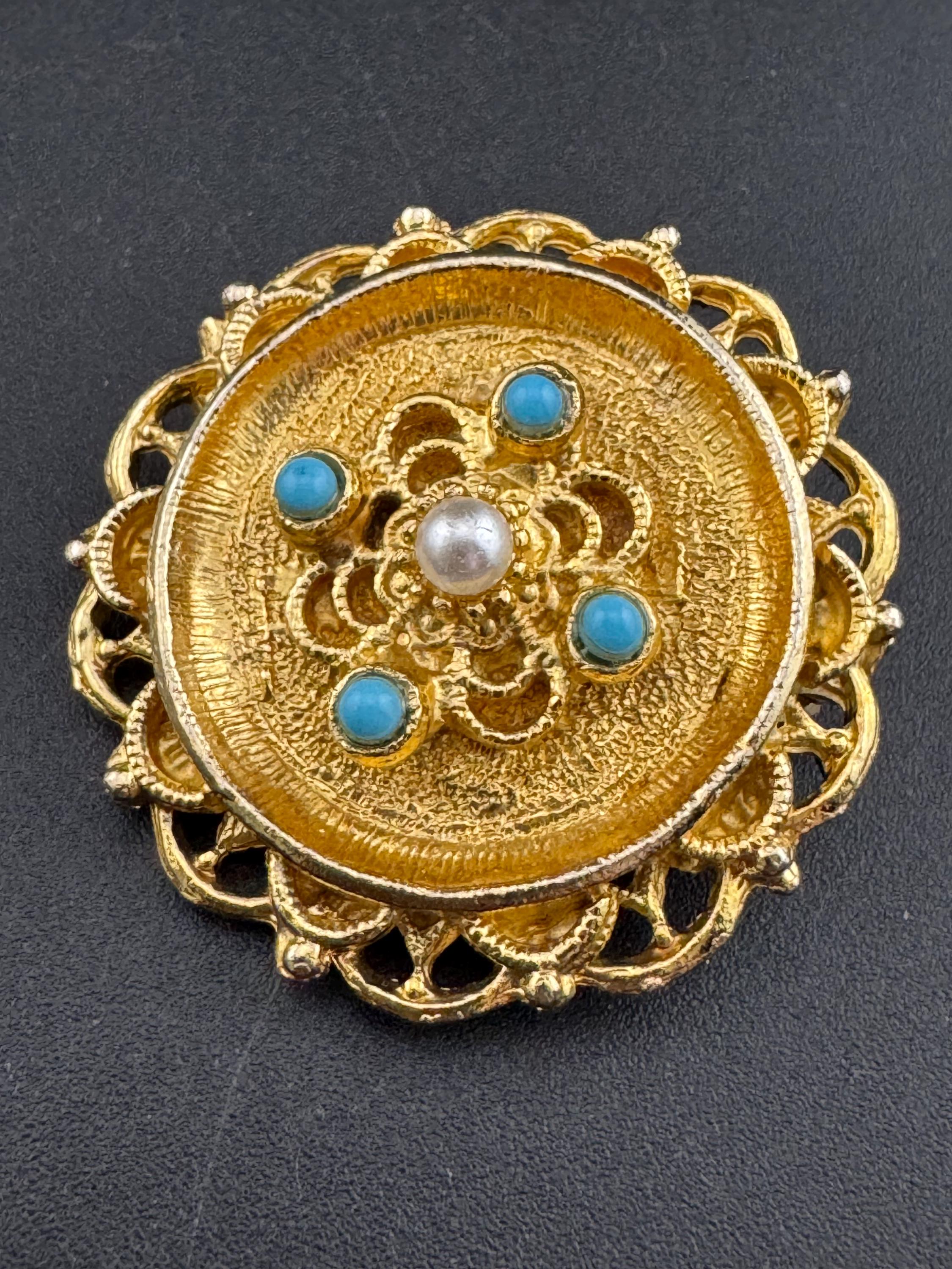 Signed Hollywood vintage gold tone turquoise bead & faux pearl round bullseye brooch