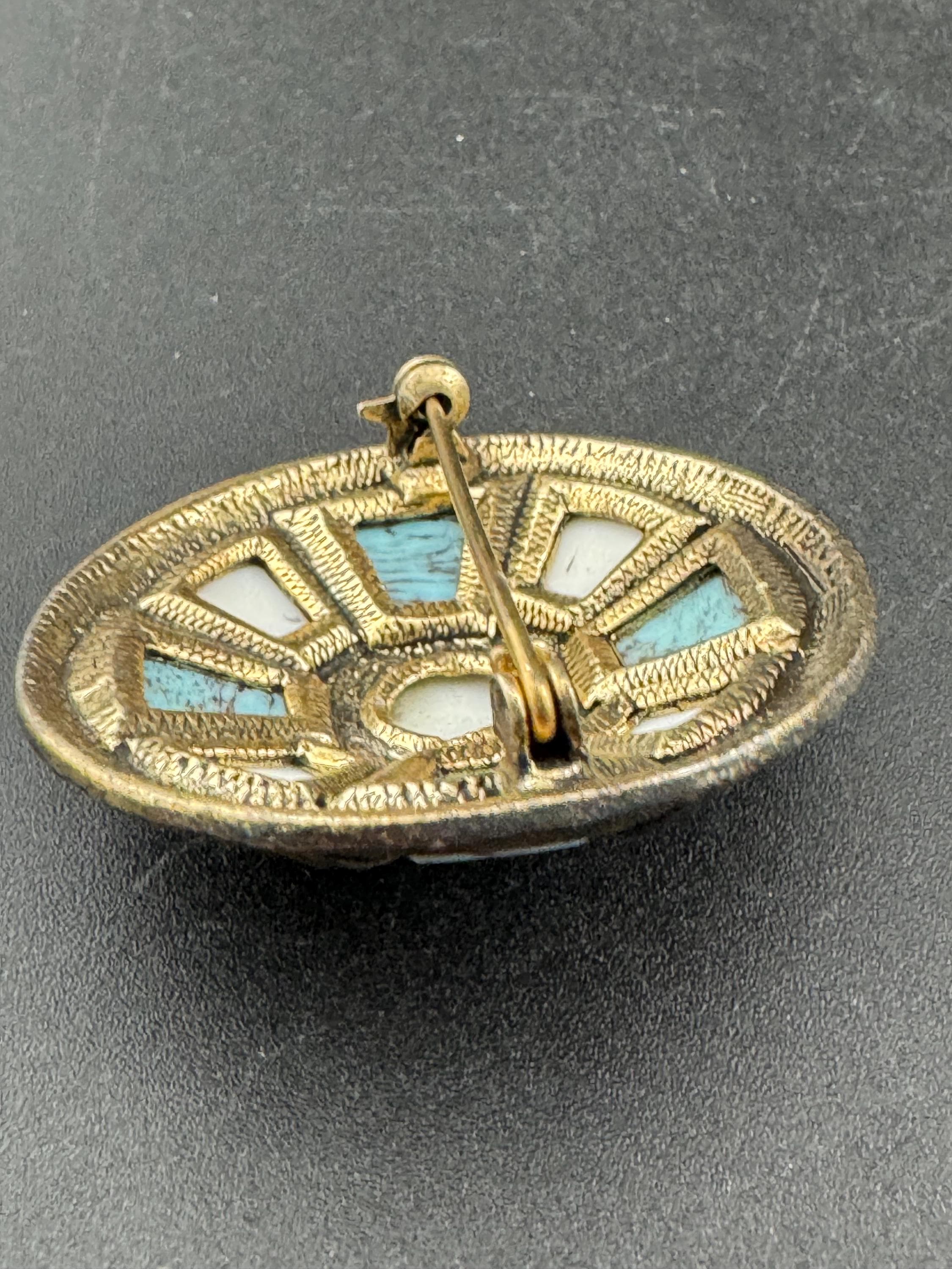 Signed Miracle Vintage silver tone turquoise blue tones Scottish agate pebble glass brooch