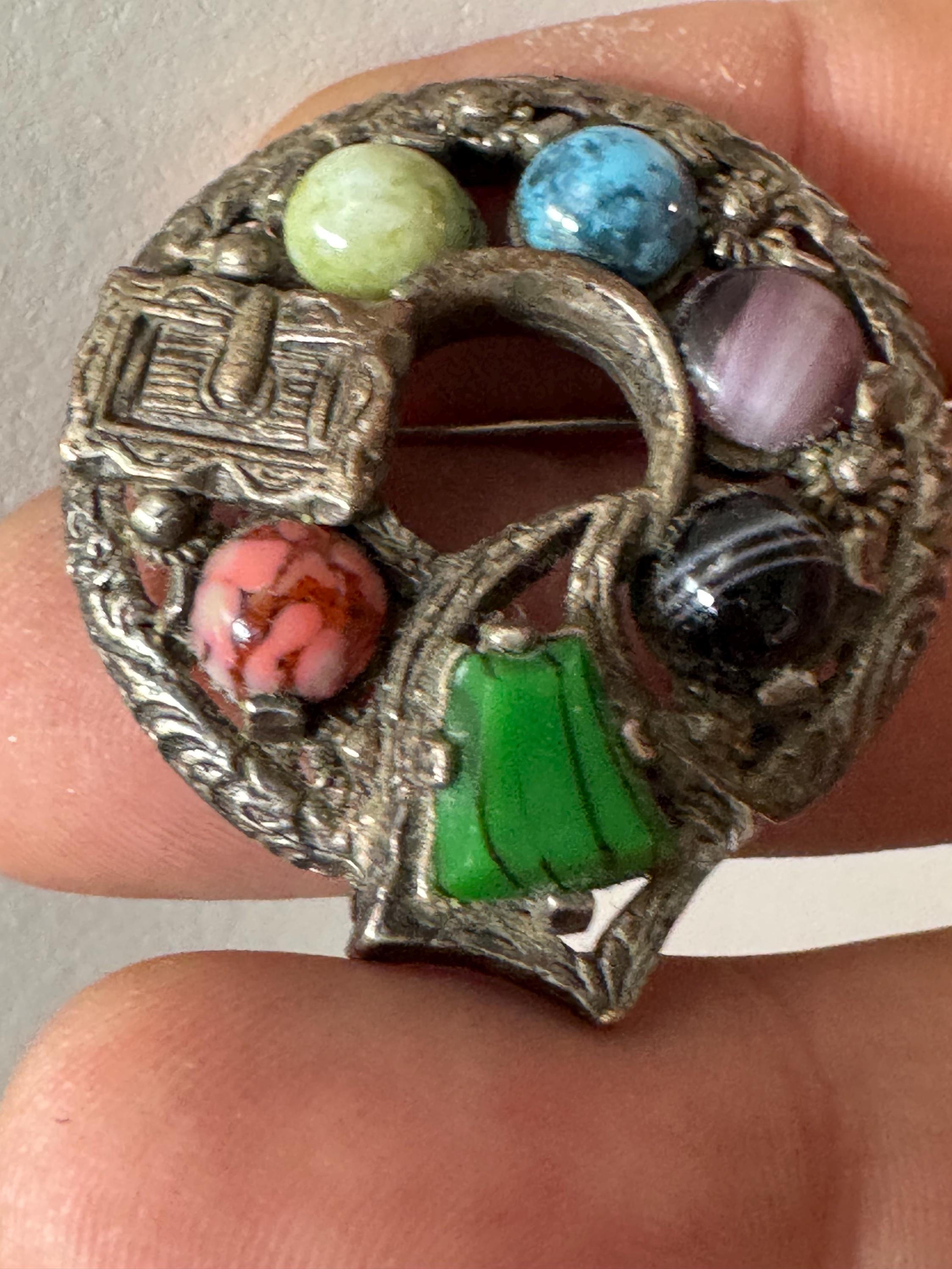 Signed Miracle Vintage silver tone Scottish faux agate pebble glass brooch