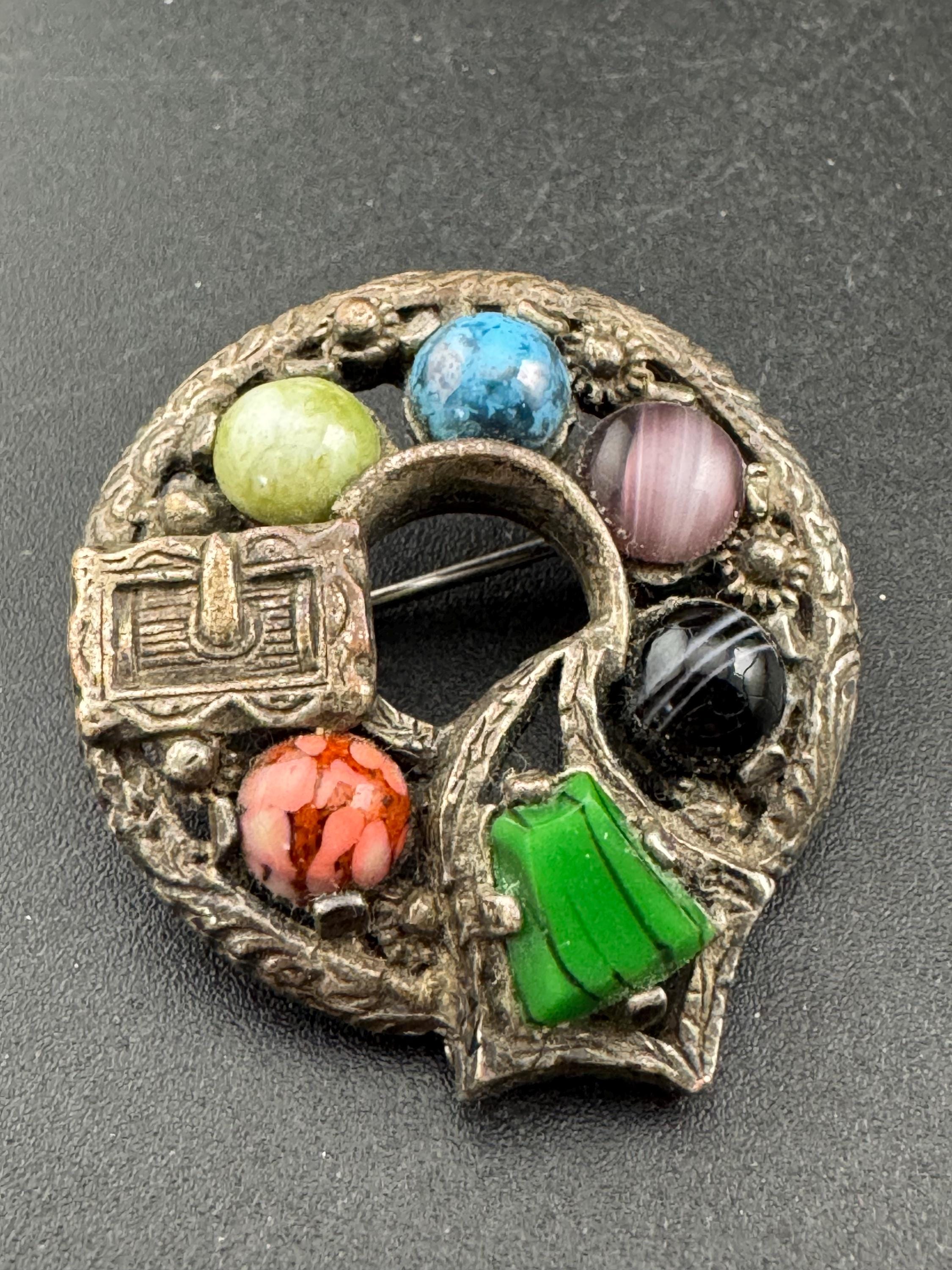 Signed Miracle Vintage silver tone Scottish faux agate pebble glass brooch