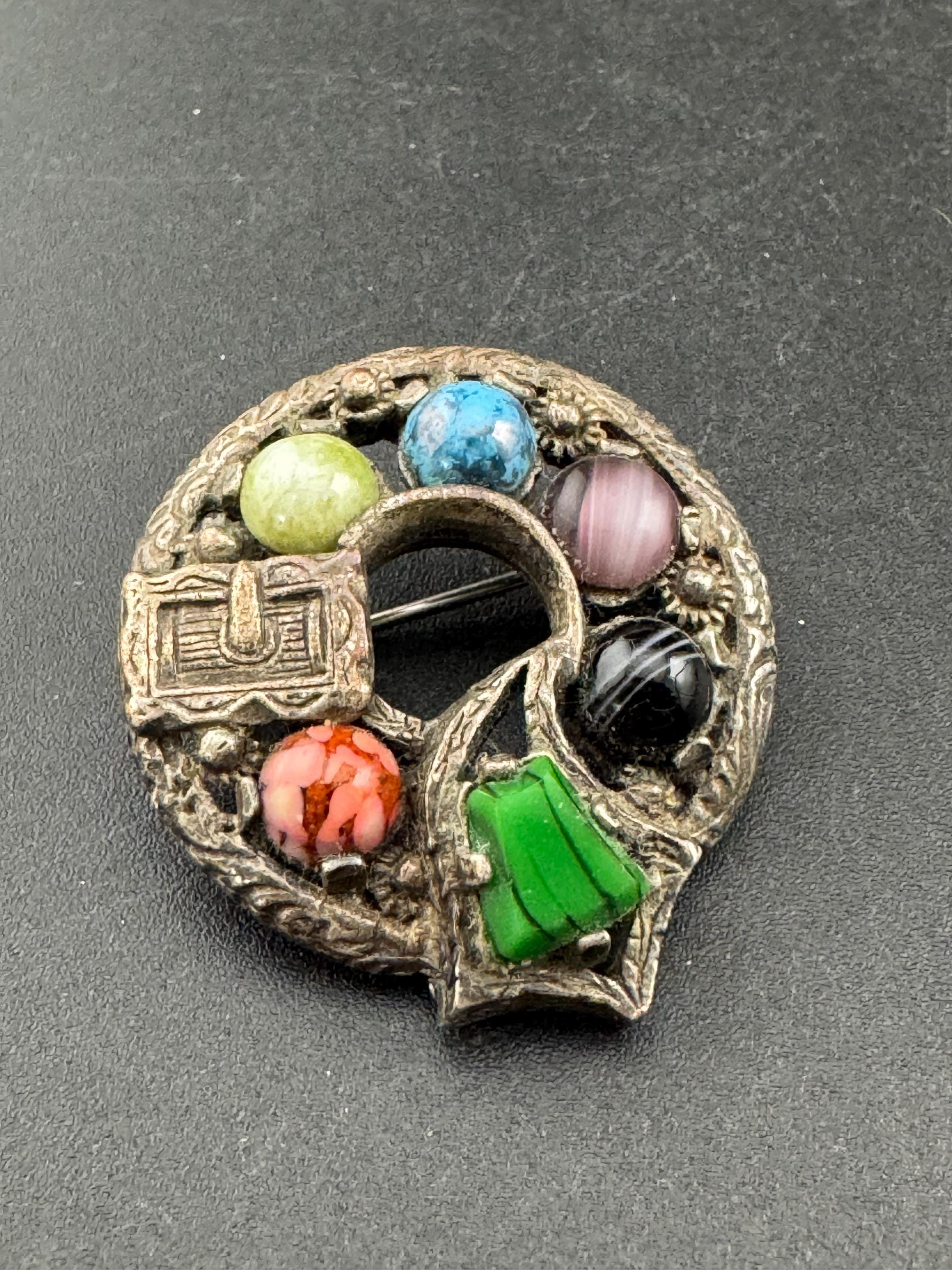 Signed Miracle Vintage silver tone Scottish faux agate pebble glass brooch