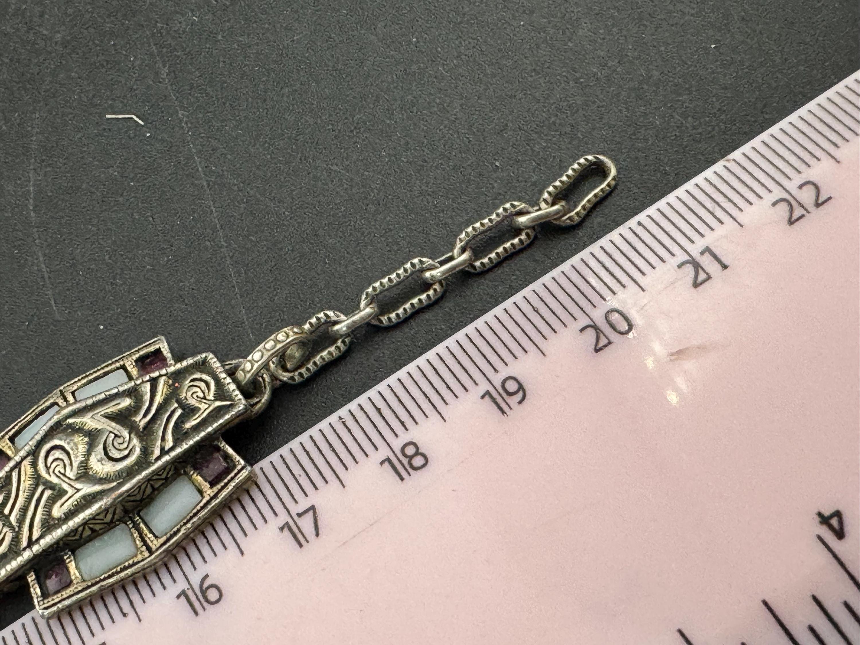 Vintage Signed Miracle Scottish Bracelet: Silver Tone Faux Agate Panel Link