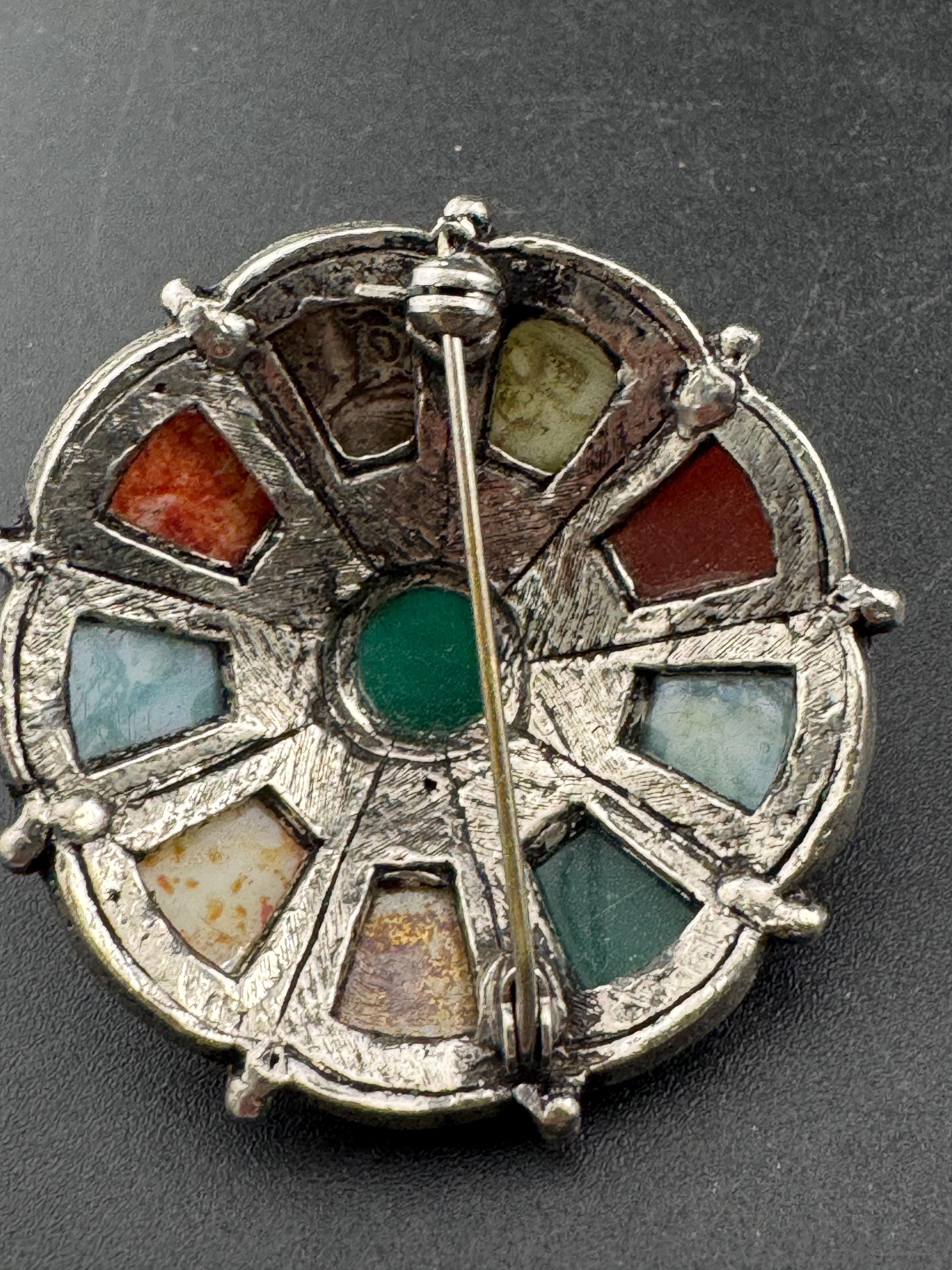Vintage silver tone Scottish natural agates pebble glass brooch