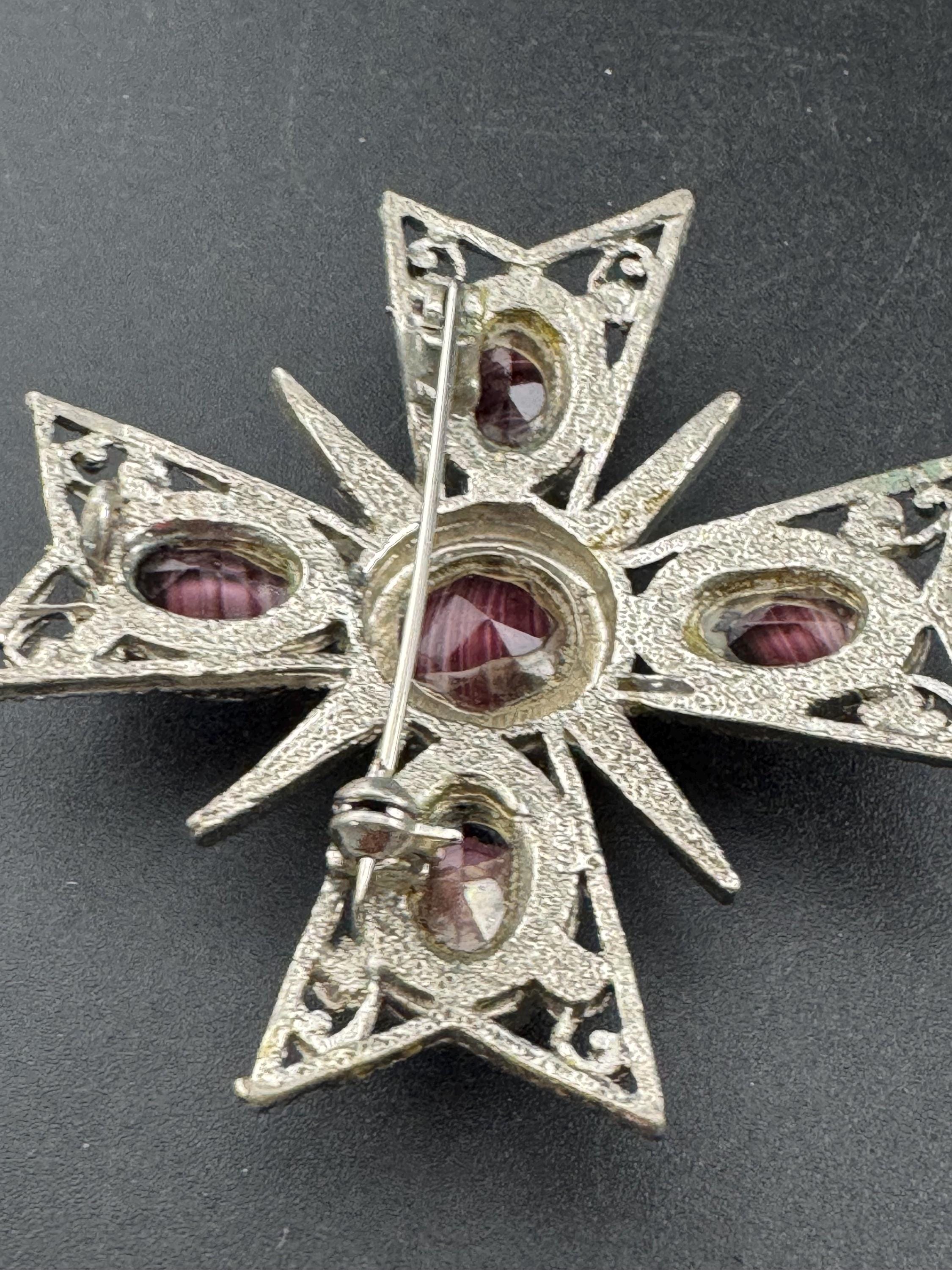 Vintage Scottish style purple faux banded agate givre glass large Maltese cross brooch