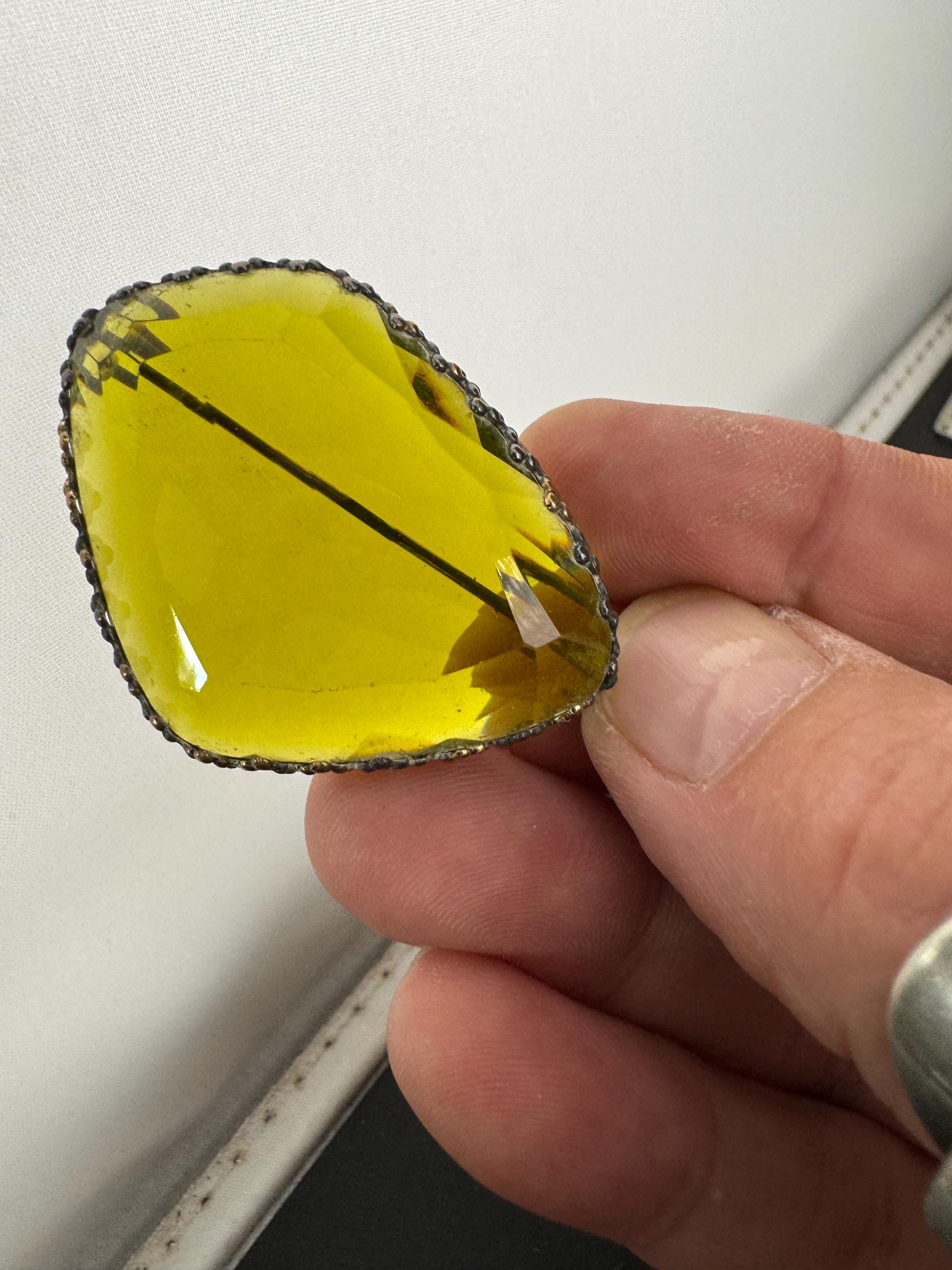 Vintage gold tone Celtic chunky khaki olive green emerald glass brooch