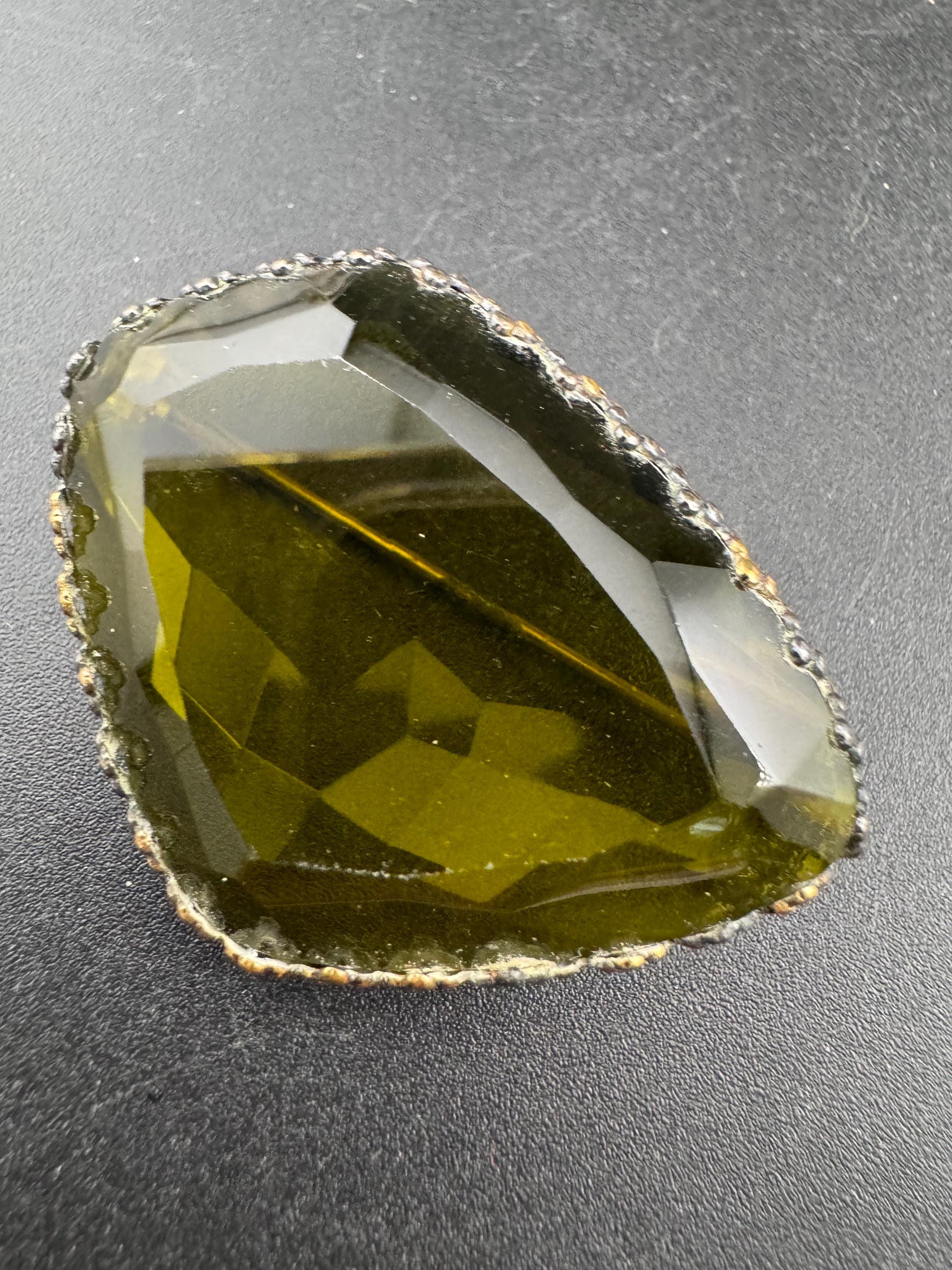 Vintage gold tone Celtic chunky khaki olive green emerald glass brooch