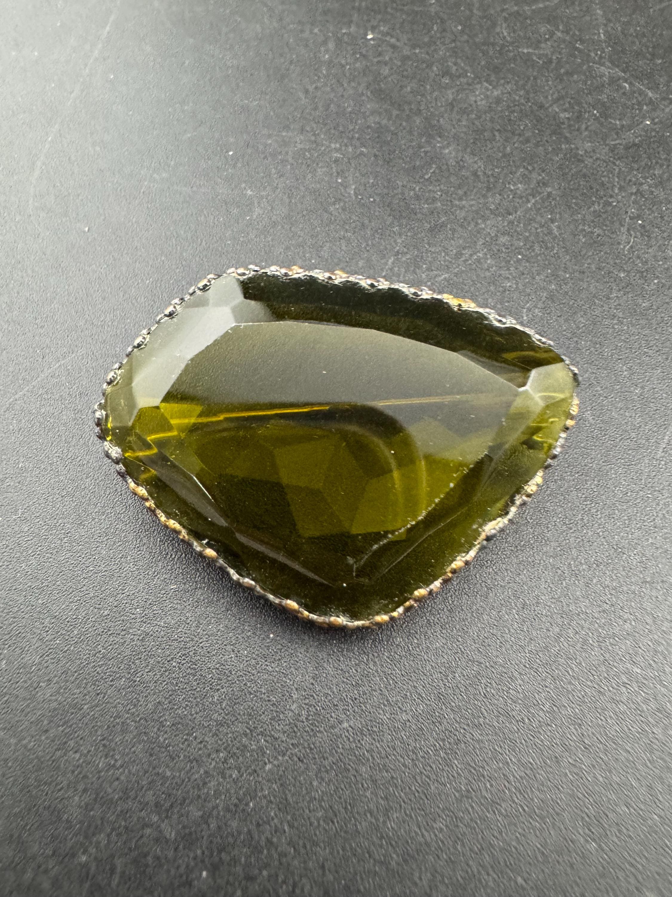 Vintage gold tone Celtic chunky khaki olive green emerald glass brooch