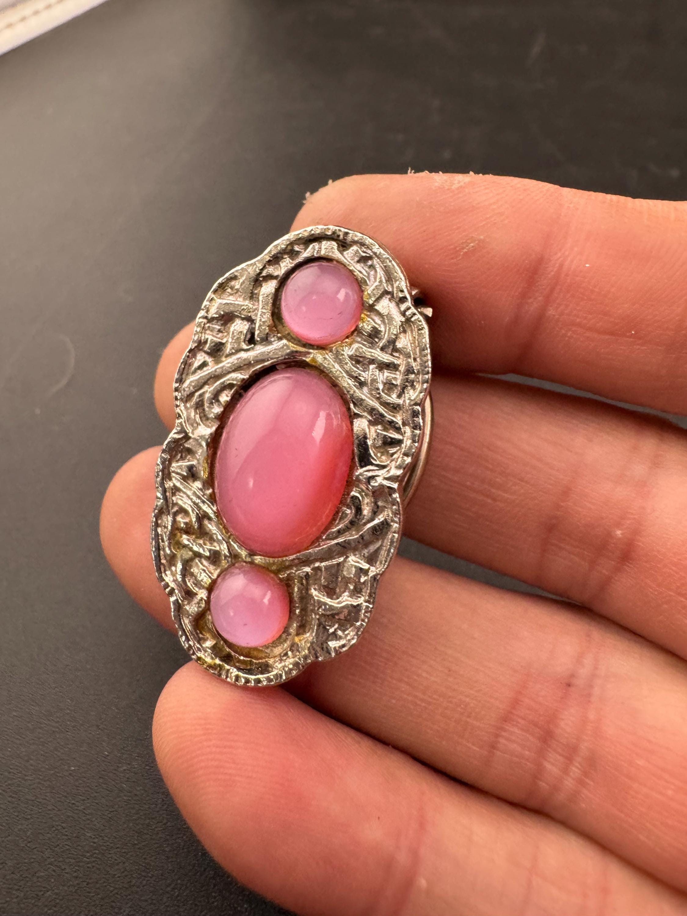 Scottish, Celtic style Scarf Ring Clip silver Tone set with pink cabochons